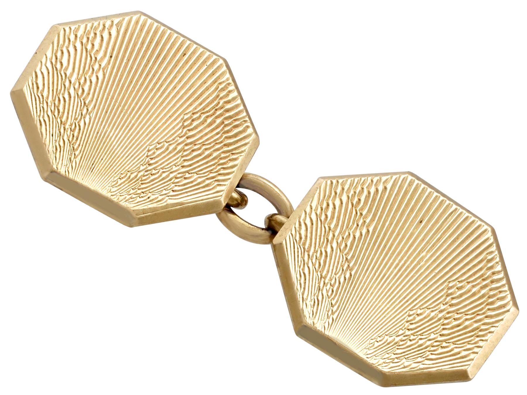 An impressive pair or antique Art Deco 18 karat yellow gold cufflinks; part of our diverse antique jewelry and estate jewelry collections.

These fine and impressive 1920s Art Deco cufflinks have been crafted in 18k yellow gold.

Each link as an