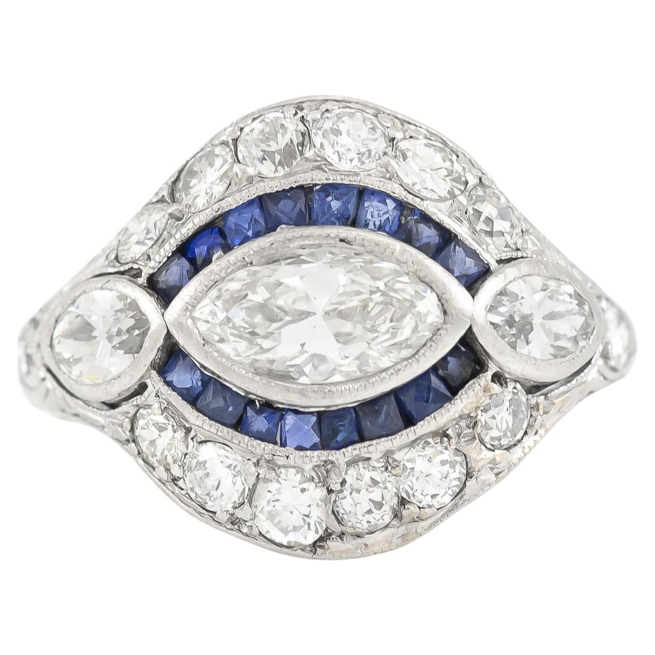 Bague ancienne Art Deco 1930 0.60 Carat Marquise Cut Diamond Ring en vente