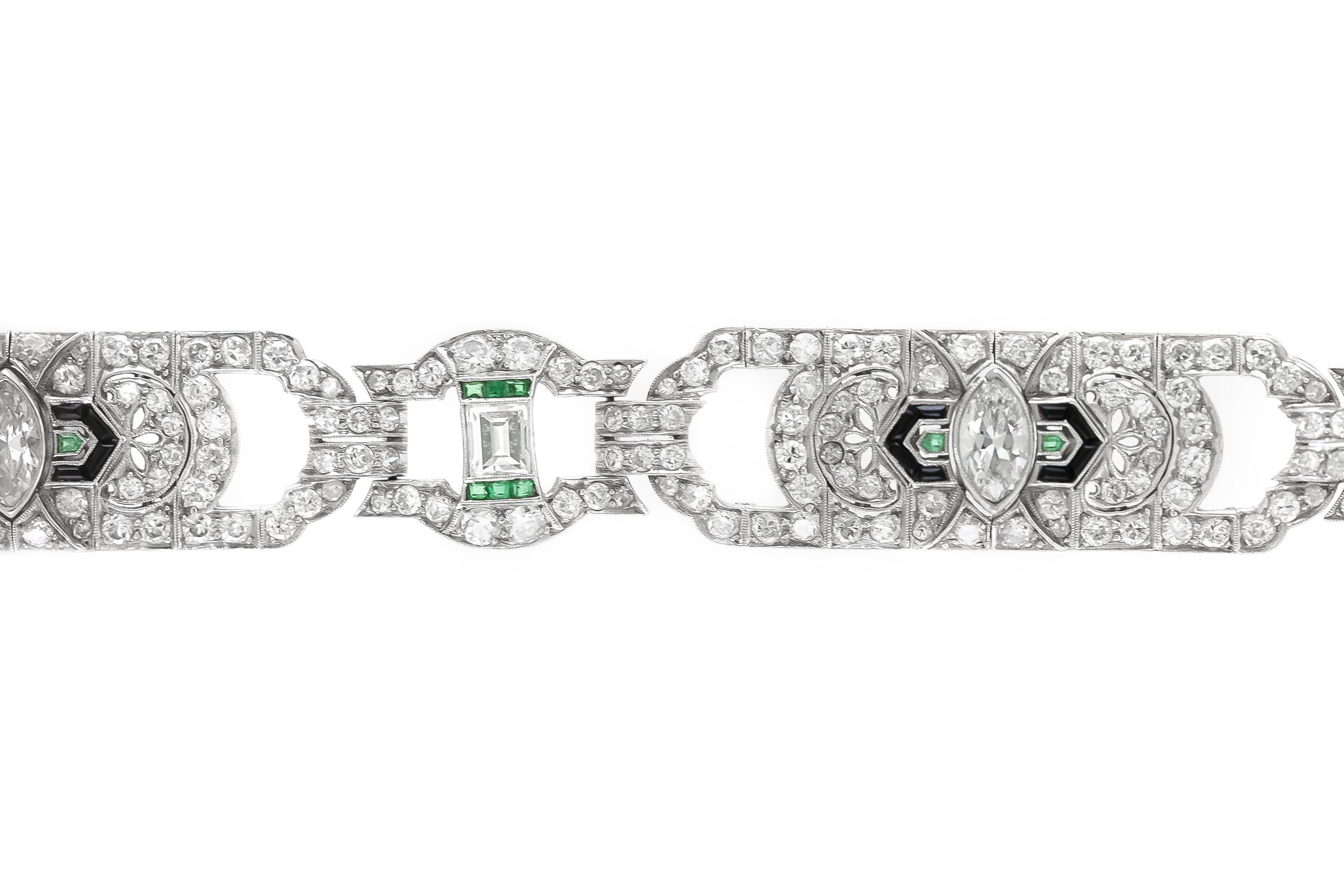 Antiguo Art Decó Años 30 Pulsera de diamantes de 13,50 quilates con esmeraldas y ónice Corte mixto en venta