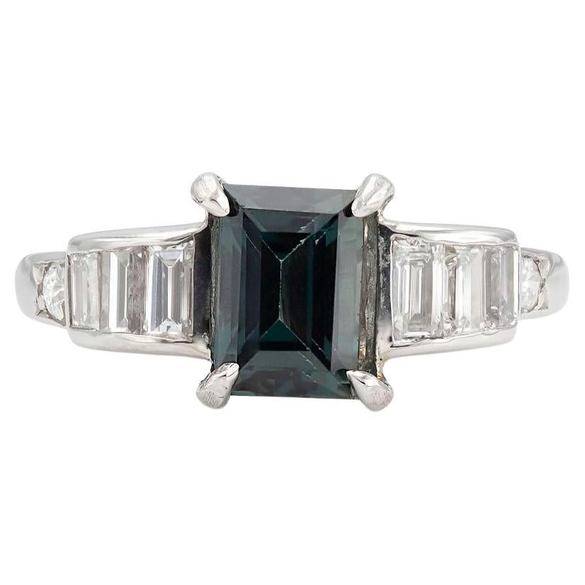 Antique Art Deco 1930s 1.50 Carat Green Sapphire Ring with Diamonds