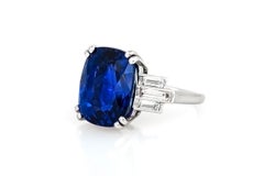 Antique Art Deco 1930s 17.13 Carat Ceylon Sapphire Ring with Diamonds