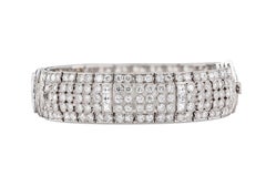Antique Art Deco 1930s 18.00 Carat Diamond Bracelet with Sapphires