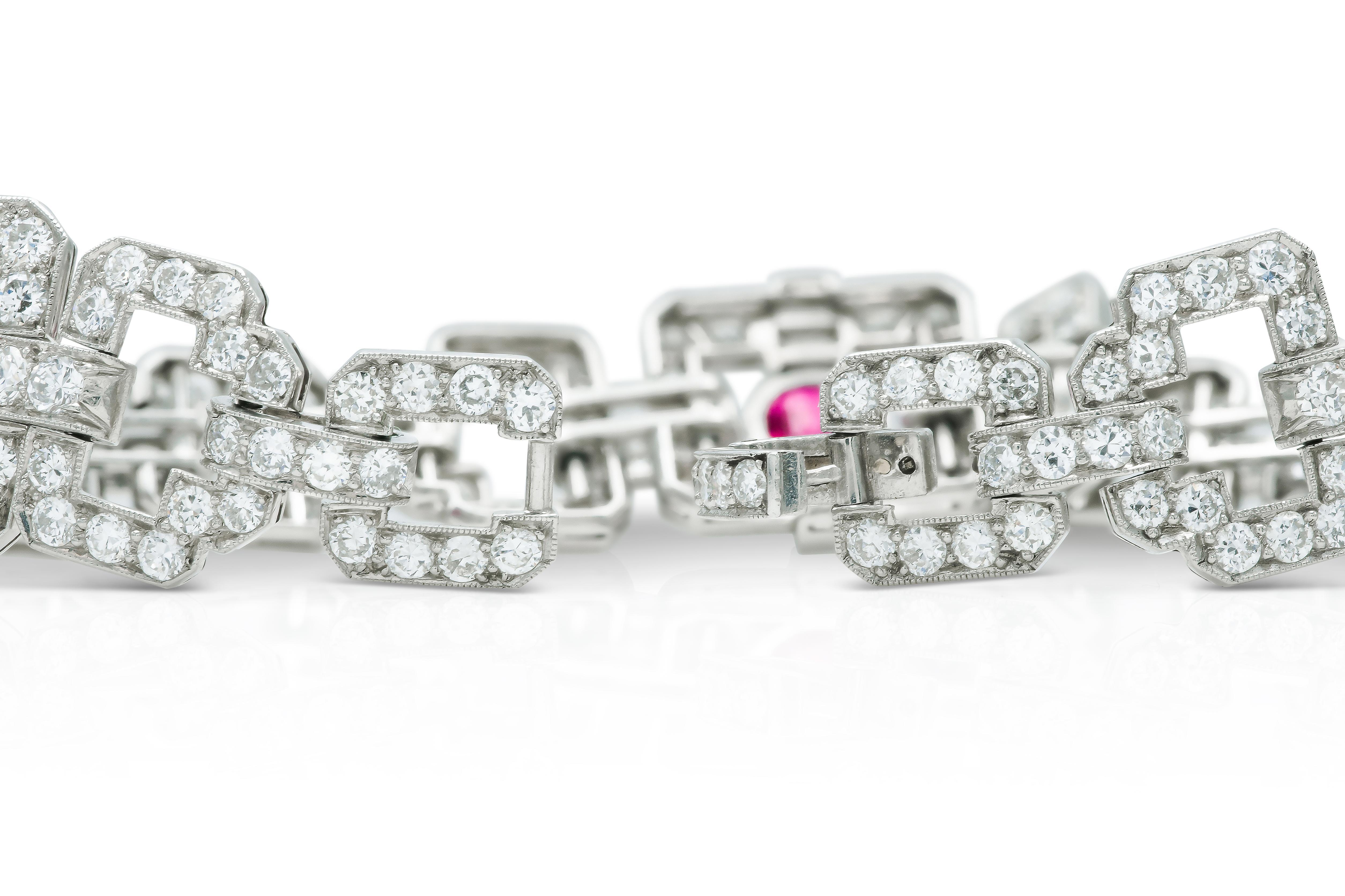 Antiguo Art Decó 1930 Pulsera de rubíes de Birmania de 2,00 quilates y diamantes de 13,00 quilates en Bueno estado para la venta en New York, NY