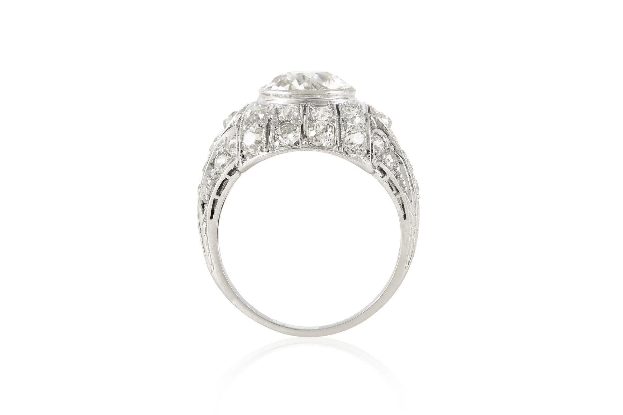 Antique Art Deco 1930s 2.25 Carat Old European Cut Diamond Engagement Ring In Good Condition For Sale In New York, NY