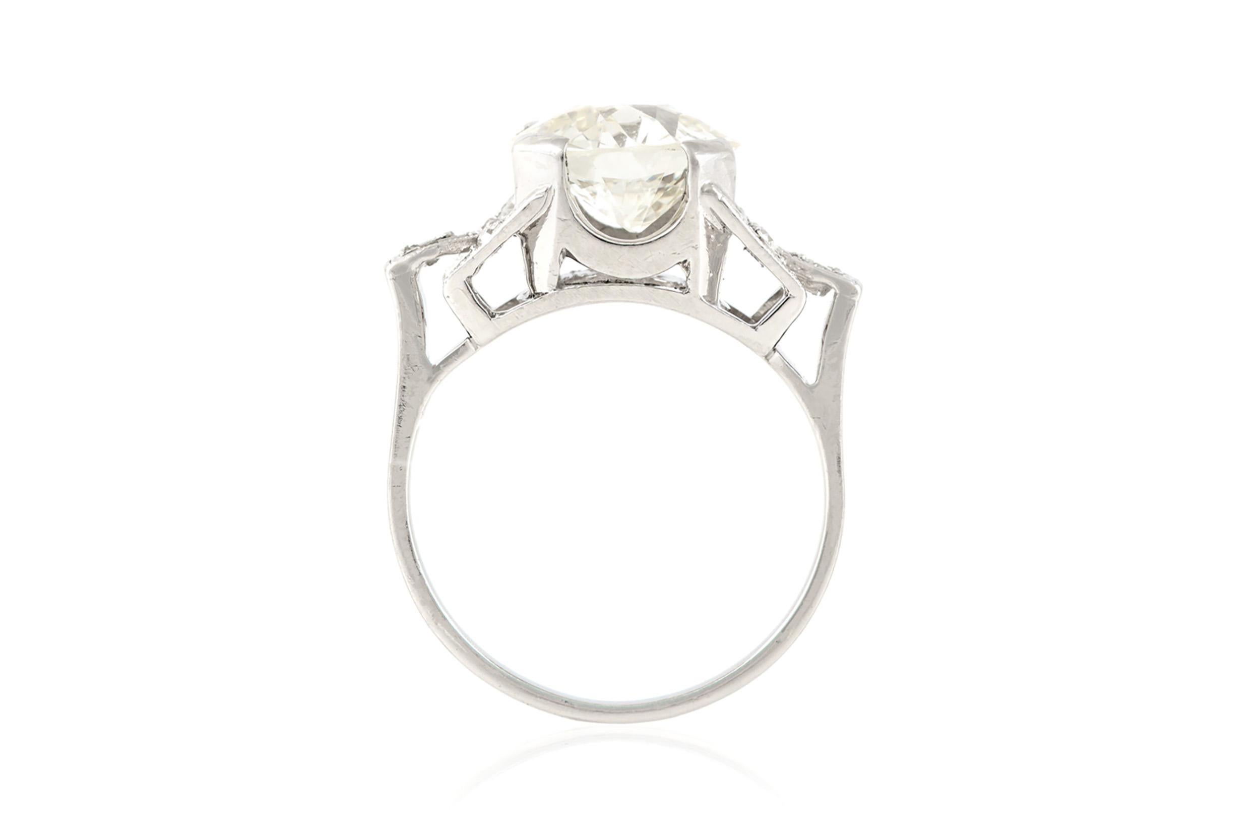 Women's Antique Art Deco 1930s 2.41 Carat Old European Cut Diamond Engagement Ring For Sale