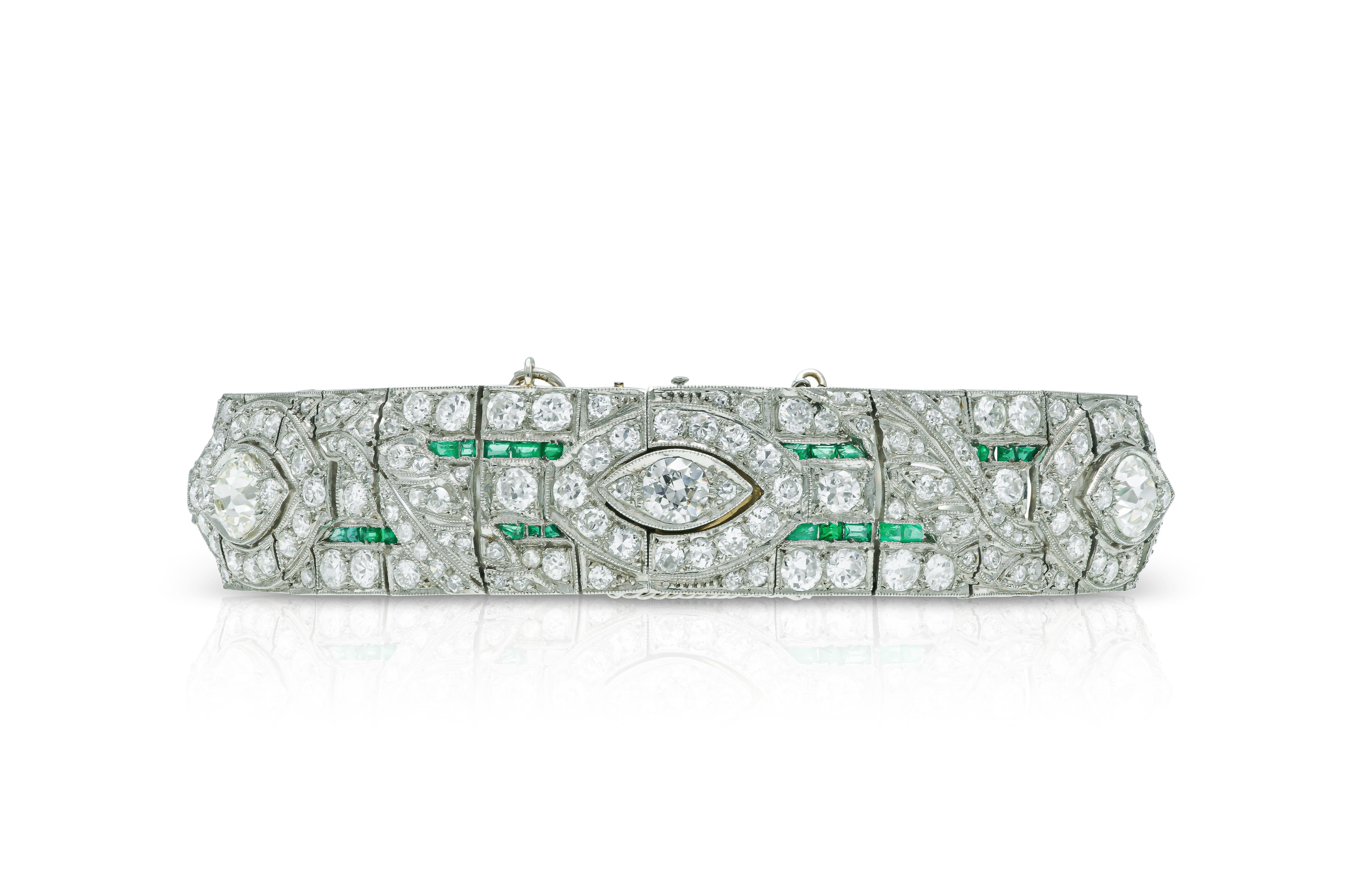 Taille vieille Europe Bracelet Art déco ancien des années 1930, avec diamants et émeraudes de 24,50 carats en vente