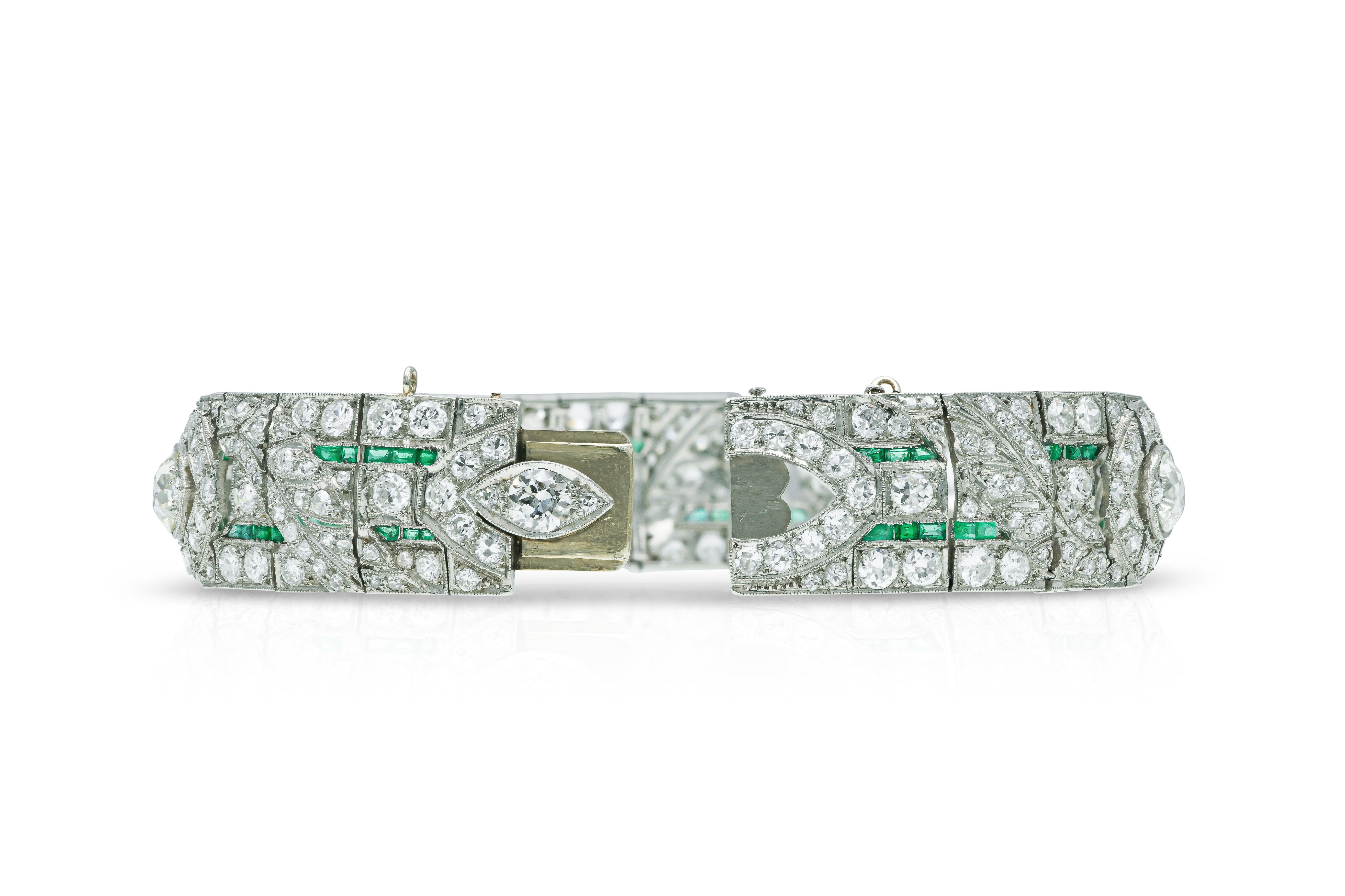 Bracelet Art déco ancien des années 1930, avec diamants et émeraudes de 24,50 carats Bon état - En vente à New York, NY