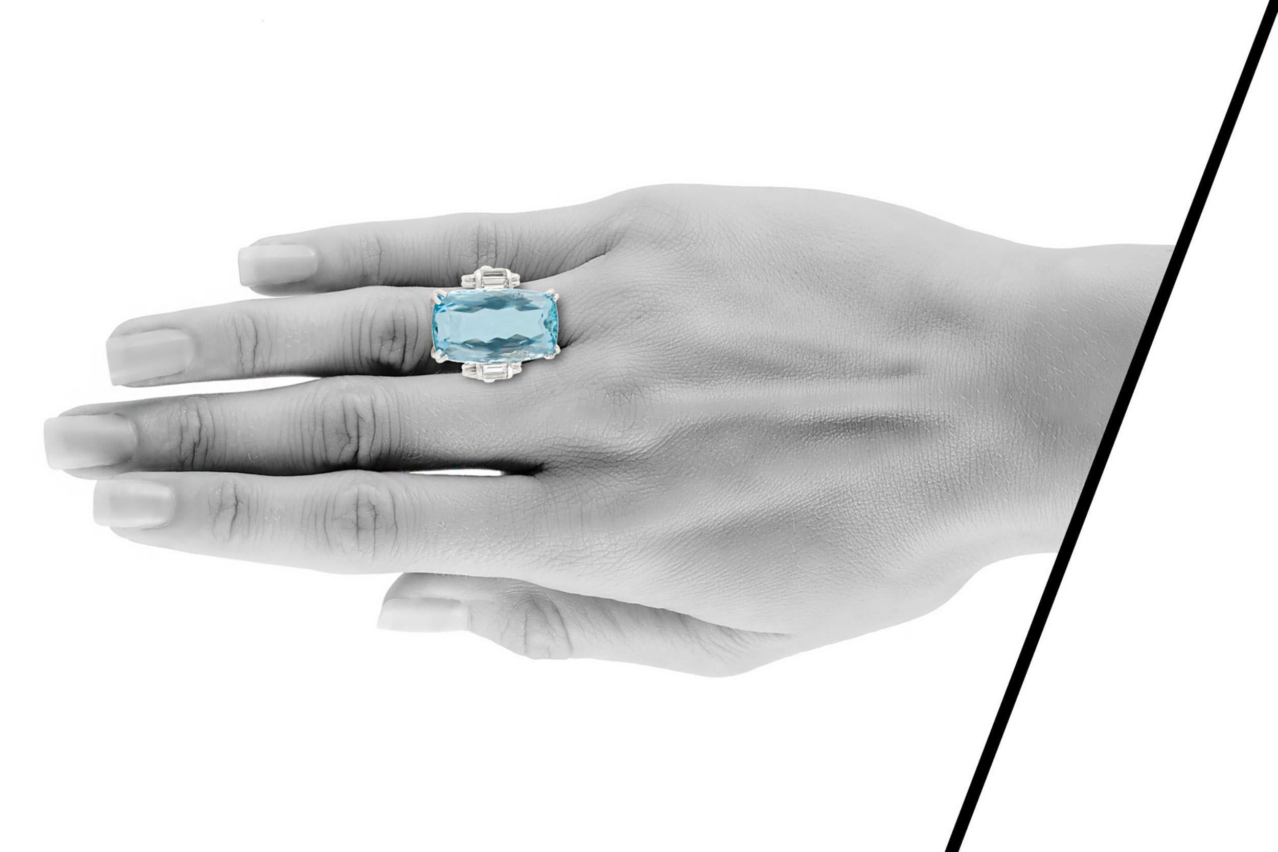 Antiker Art Deco 1930er Jahre 30,00 Karat Aquamarinring mit Kreuzschliff im Zustand „Gut“ im Angebot in New York, NY