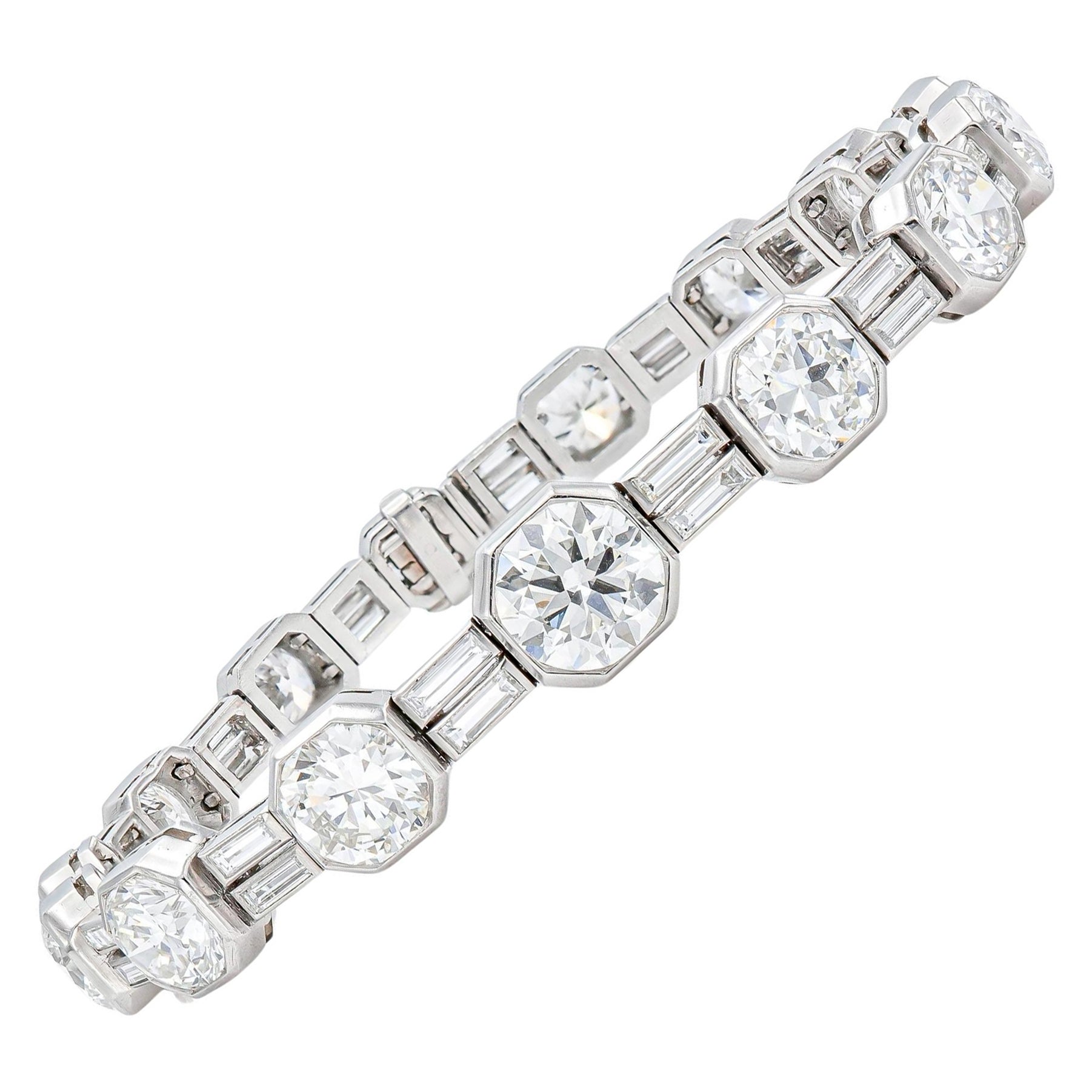 Bracciale antico Art Deco 1930 da 30,00 carati con diamanti europei e taglio baguette in vendita
