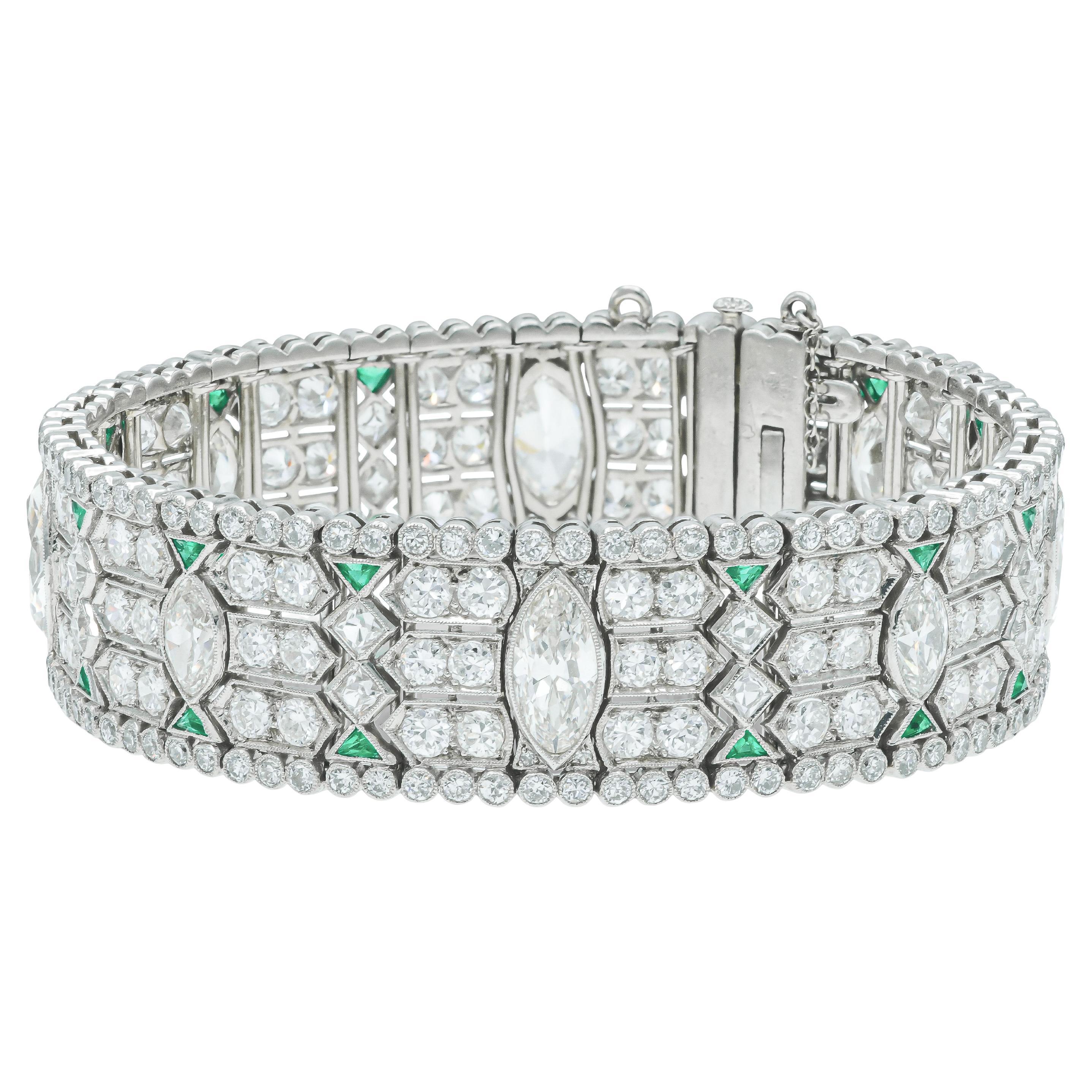 Antique Art Deco 1930s 31.00 Carat Diamond Bracelet with Emeralds