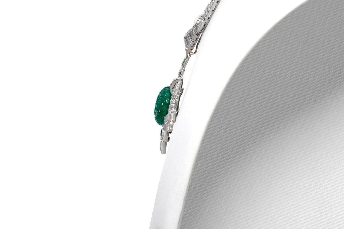 Antique Art Deco 1930s 35.00 Carat Carved Emerald and Diamond Pendant Necklace In Good Condition For Sale In New York, NY