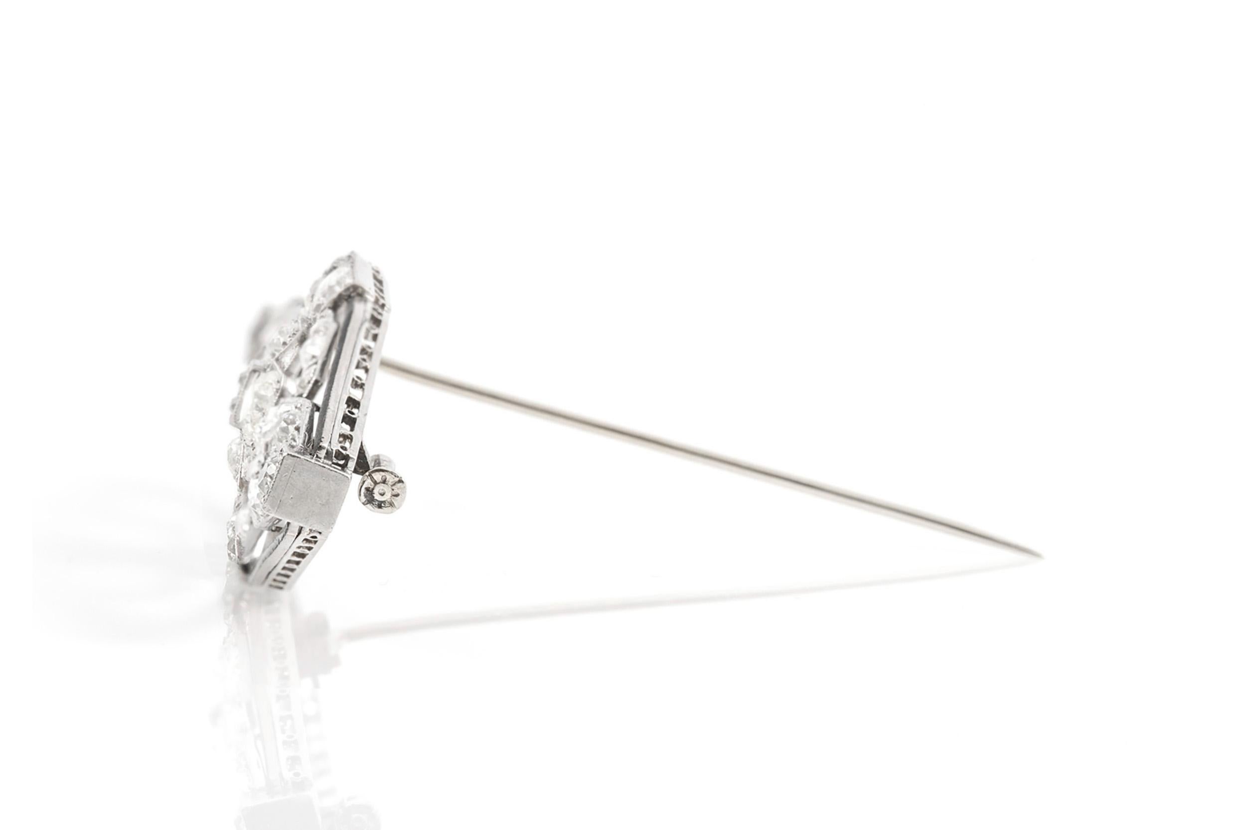 Antike Art Deco 1930er Jahre 7,50 Karat Diamant & Onyx Brosche (Art déco) im Angebot