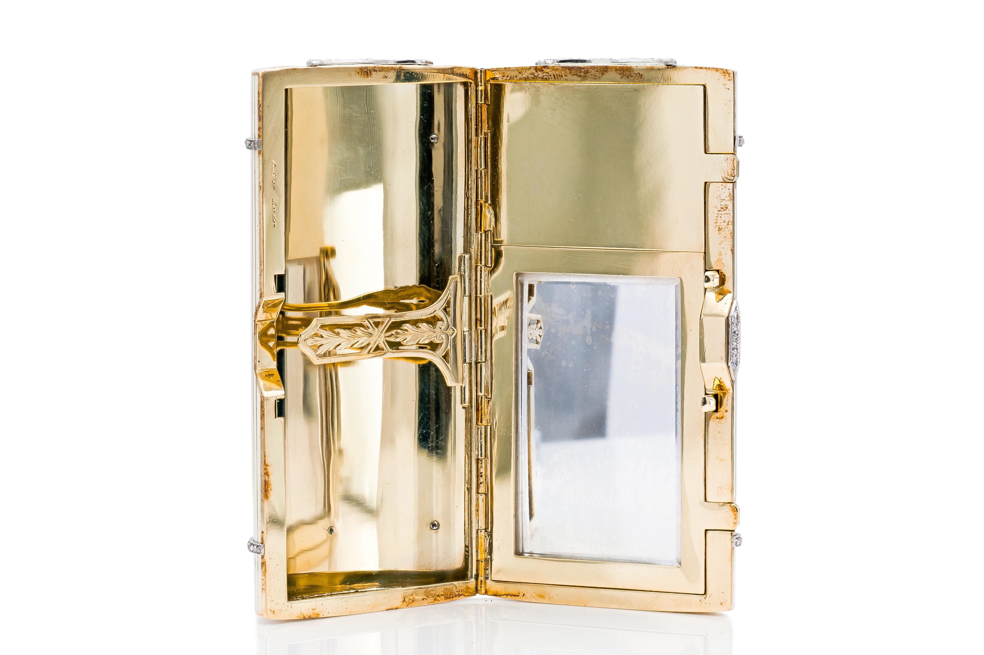 Antike Art Deco 1930er Jahre Cartier Weiße Emaille kompakt mit Diamanten (Art déco) im Angebot