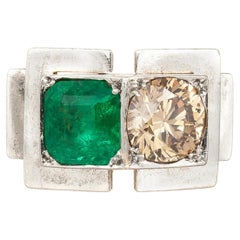 Anello antico Art Deco 1930 con smeraldo e diamanti champagne