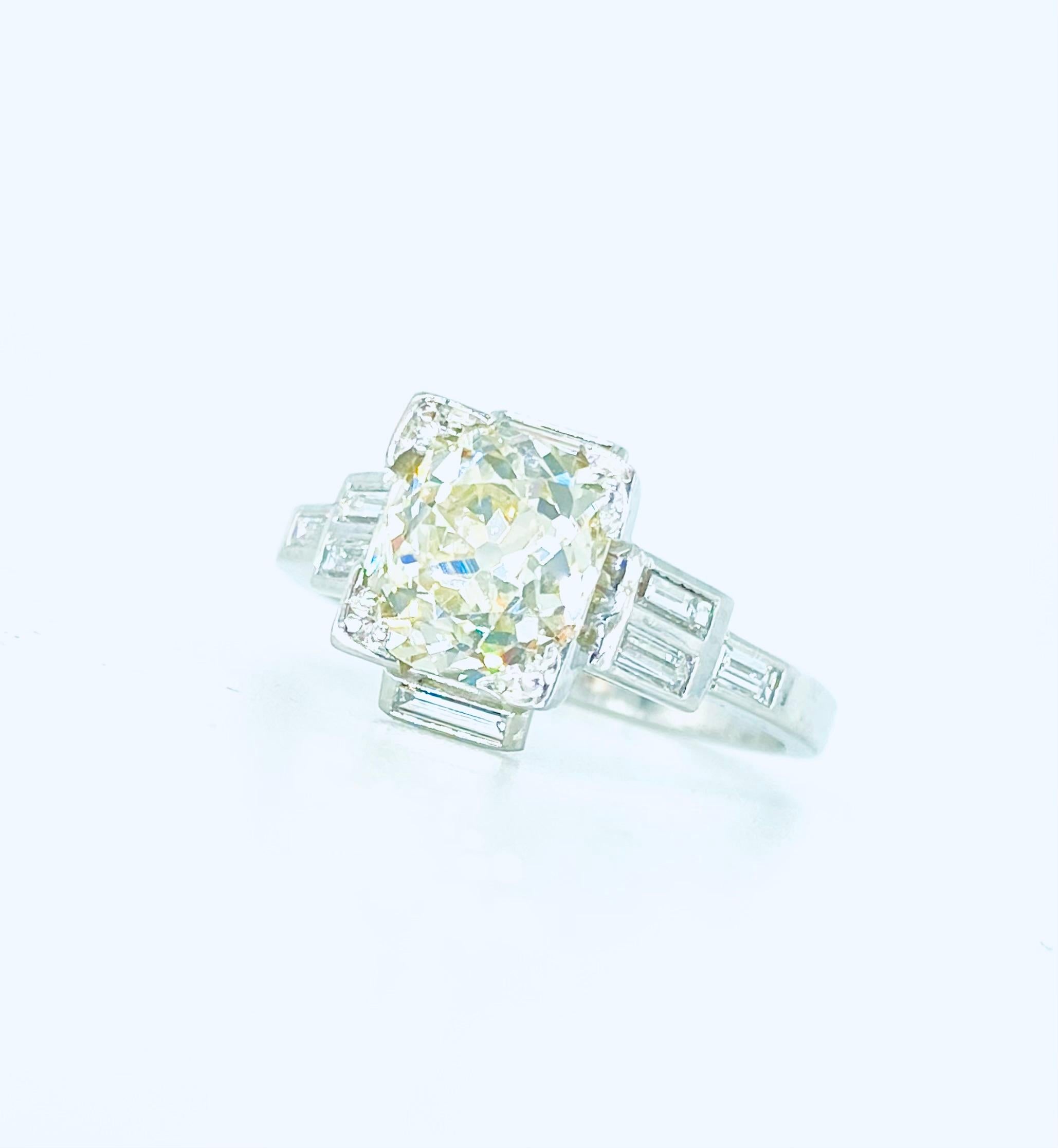Antique Art Deco 1.94 Carat Natural Old Mine White Diamond Engagement Ring 1