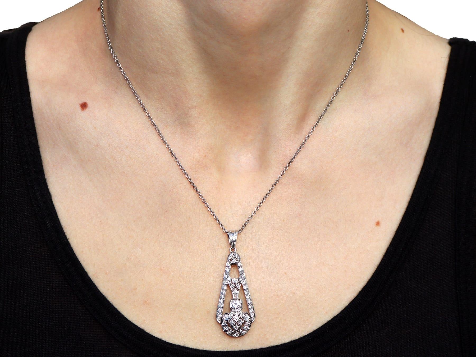 Antique Art Deco 2.20 Carat Diamond and 14k White Gold Pendant Circa 1925 For Sale 2