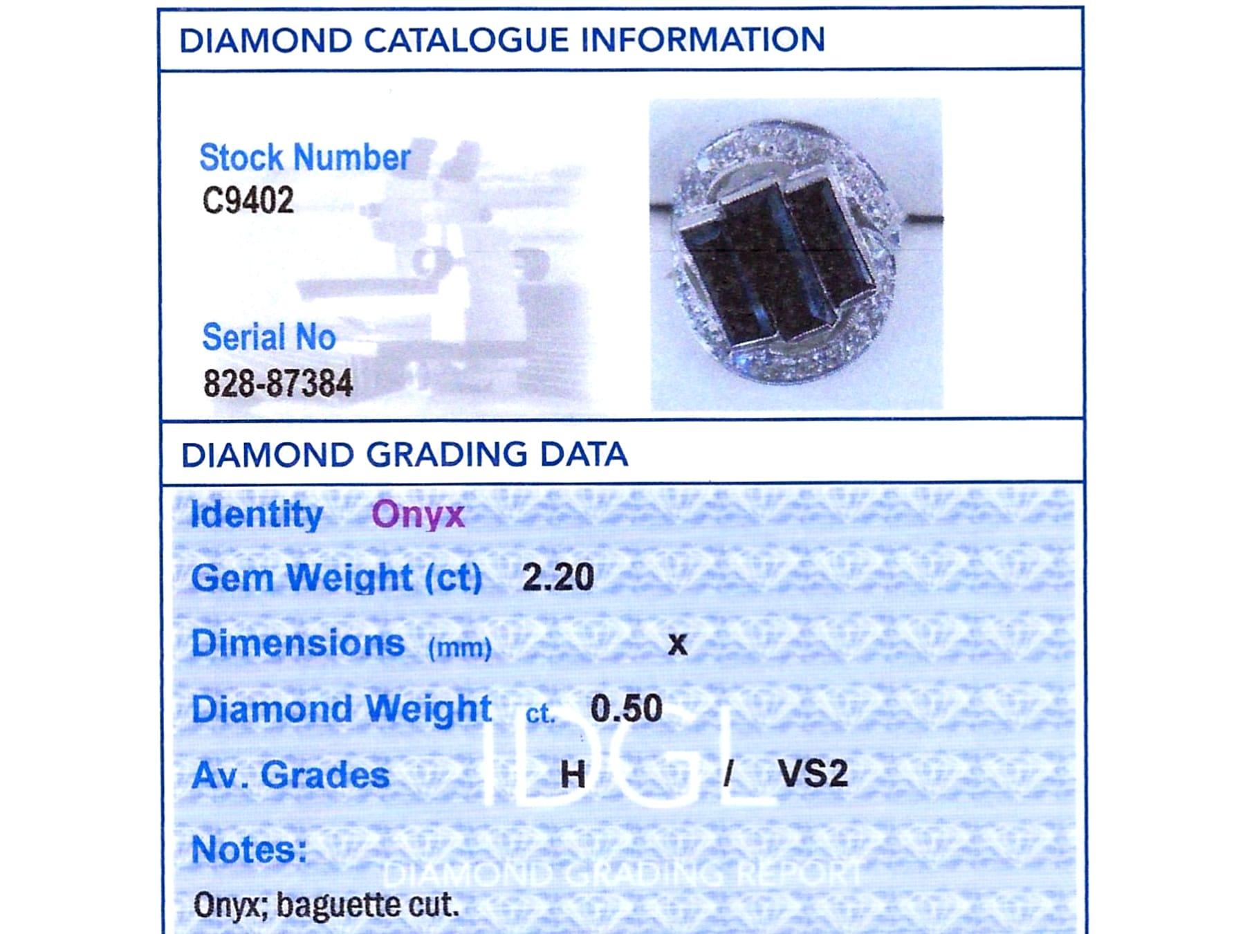 Antiker Art Deco 2,20 Karat Onyx und 0,50 Karat Diamant Platinring CIRCA 1920 im Angebot 2