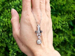 Antiker Art Deco 2,29 Karat Diamant und Platin Anhänger CIRCA 1930