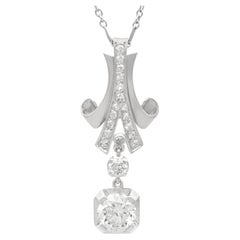 Pendentif antique en platine et diamant de 2,29 carats de l
Arte Antiques Deco Circa 1930