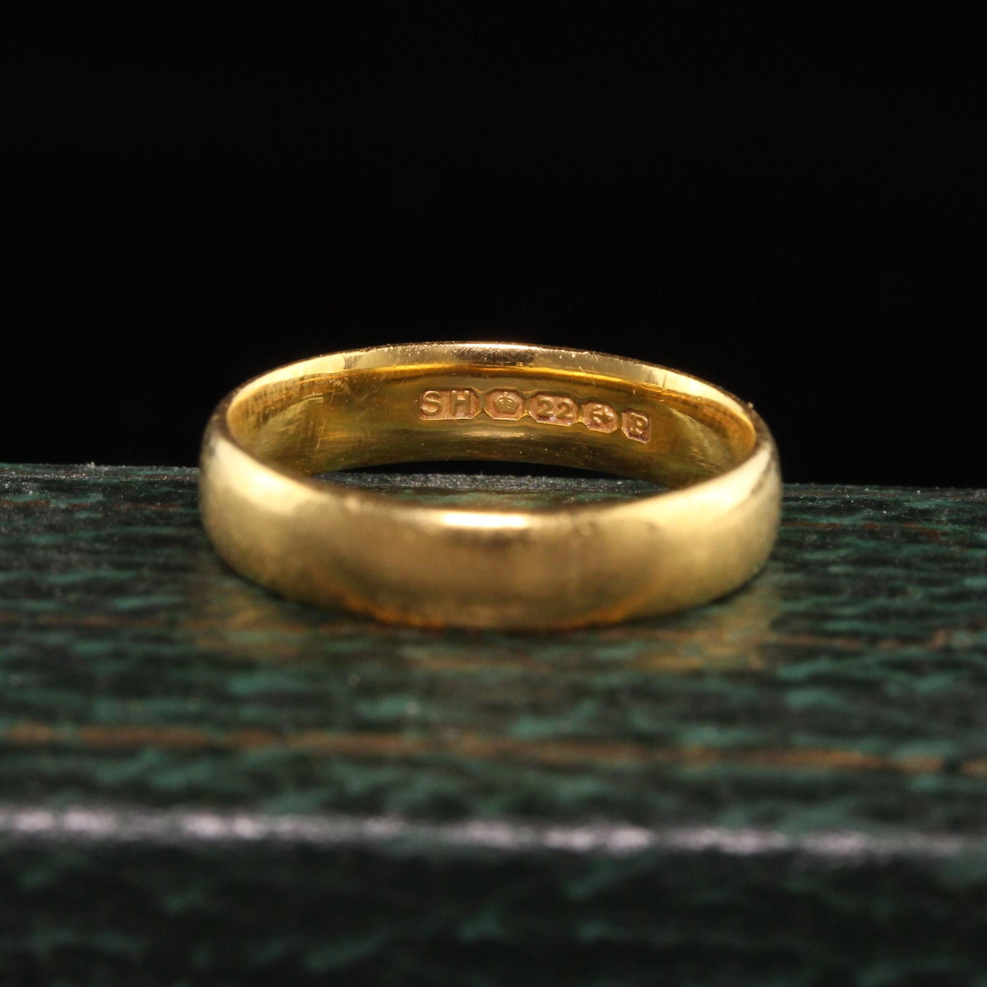 Beautiful Antique Art Deco 22K Yellow Gold English Wedding Band - Size 3 1/2. This classic wedding band is crafted in 22k yellow gold and is fully hallmarked with english and gold purity marks!

Item #R0784

Metal: 22K Yellow Gold

Weight: 2.7