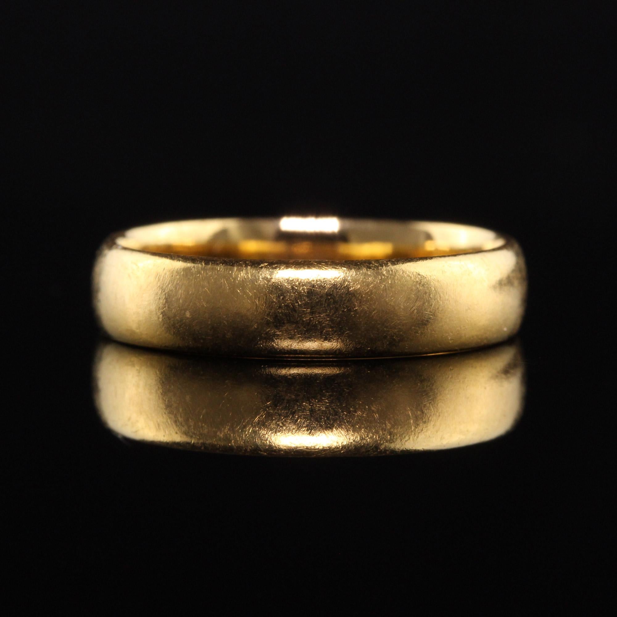 Antique Art Deco 22K Yellow Gold English Wedding Band In Good Condition In Great Neck, NY