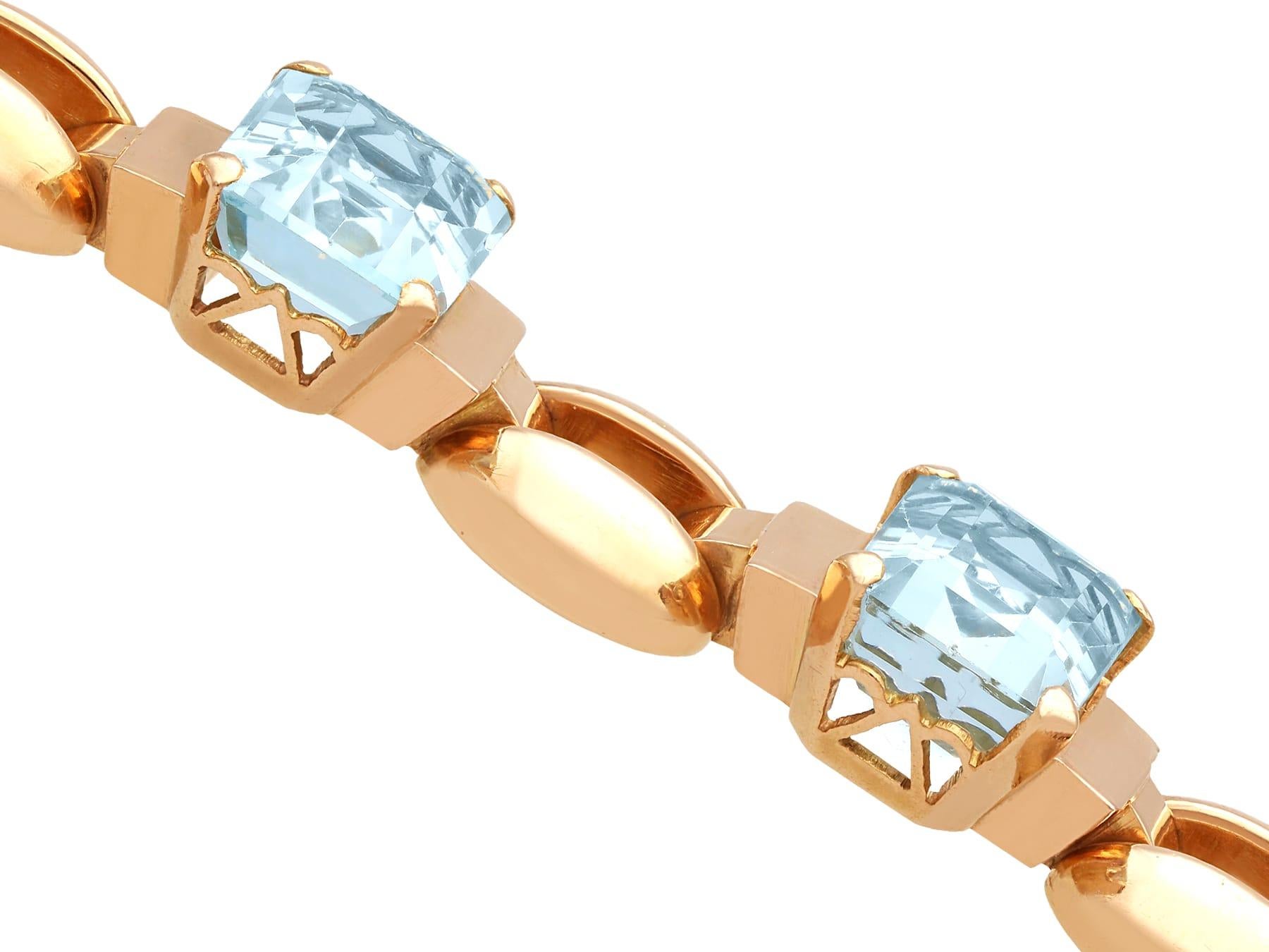 Antique Art Deco 23.22 Carat Aquamarine and 15k Rose Gold Bracelet Circa 1930 For Sale 1