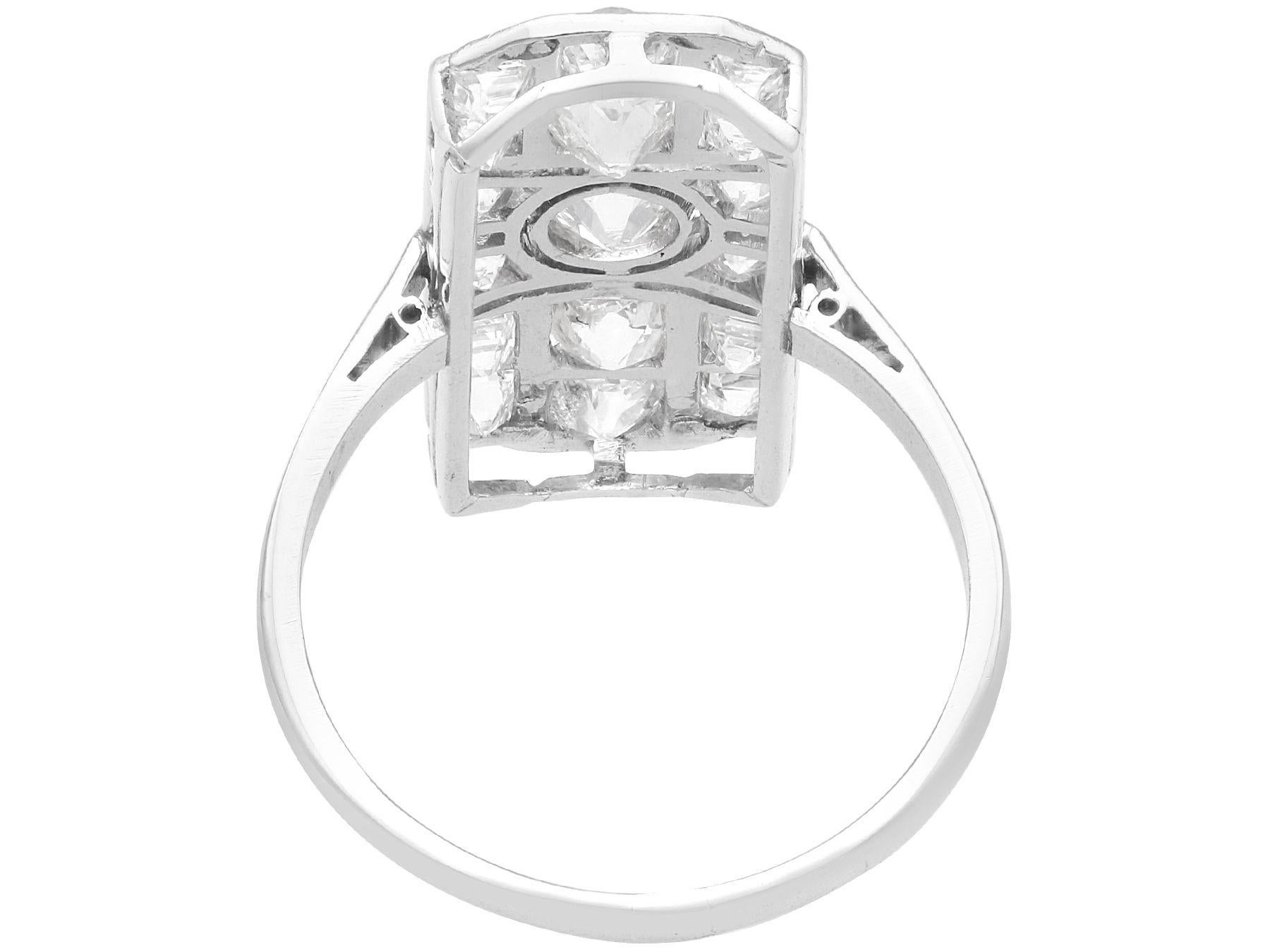 Antique Art Deco 2.48ct Diamond and Platinum Dress Ring In Excellent Condition For Sale In Jesmond, Newcastle Upon Tyne