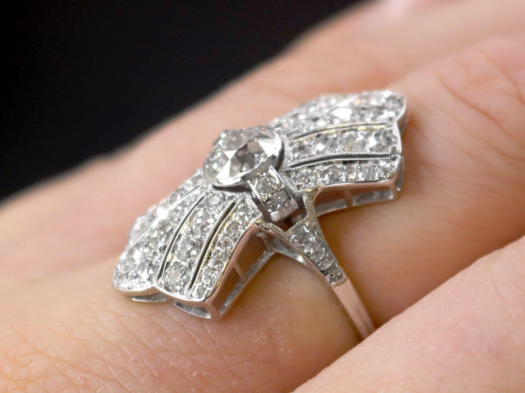 Old European Cut Antique Art Deco 2.88 Carat Diamond and Platinum Dress Ring For Sale