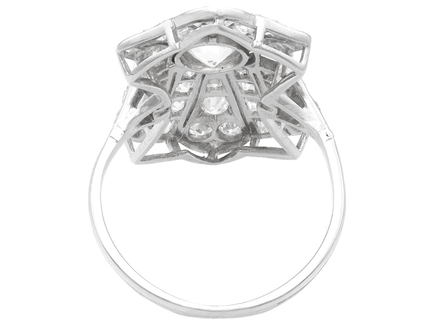 Antique Art Deco 2.88 Carat Diamond and Platinum Dress Ring For Sale 2