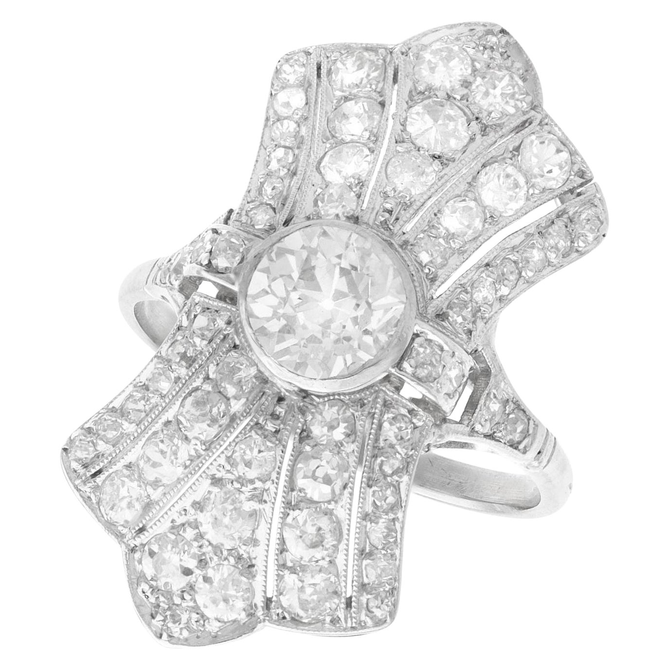 Antiker Art-Déco-Kleidring aus Platin mit 2.88 Karat Diamant und Platin