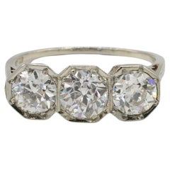 Antique Art Deco 3.00 Carat Old European Cut Natural Diamond Three-Stone Ring 