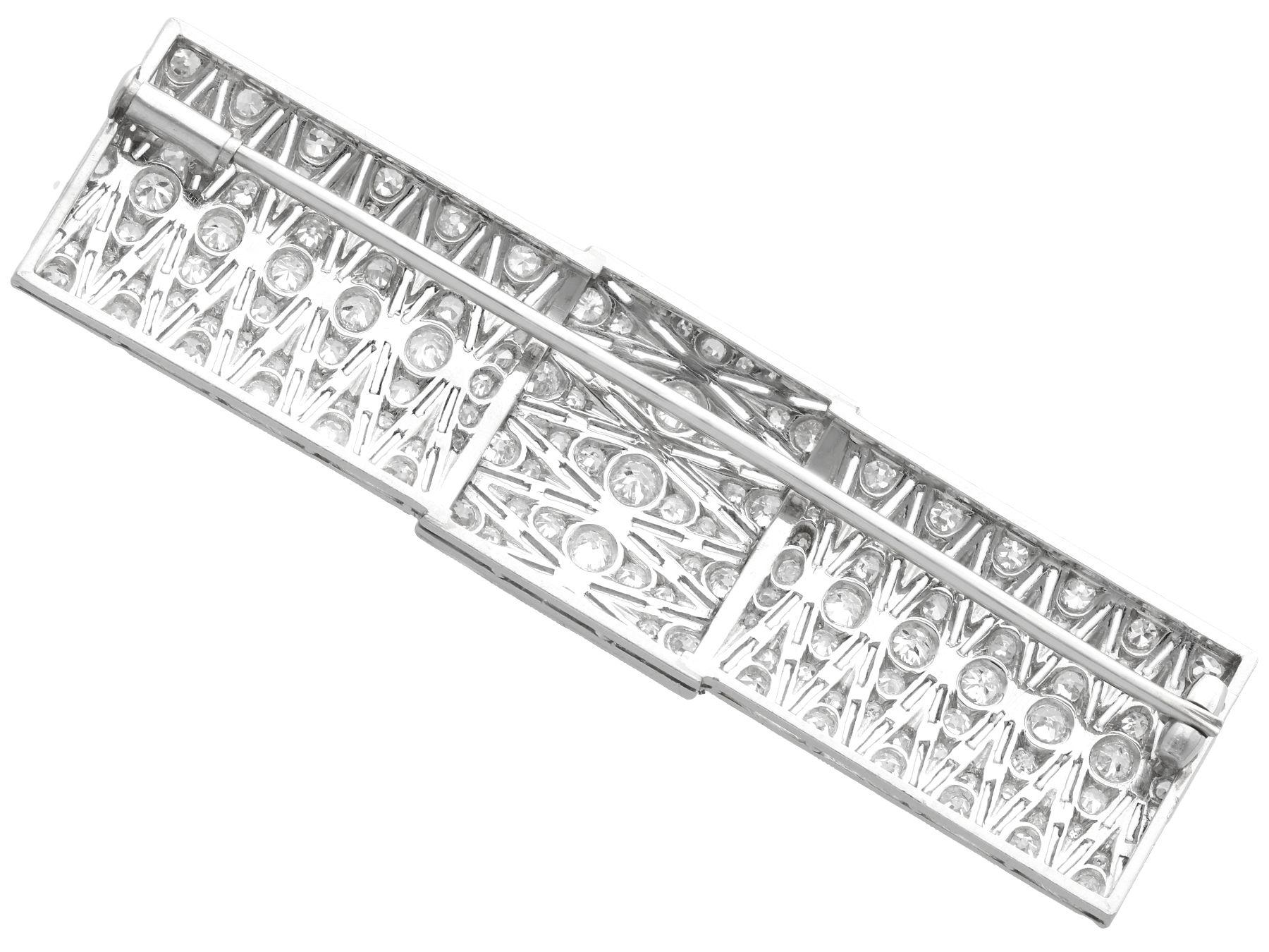 Broche ancienne Art déco en platine et diamants de 3,05 carats, c. 1915 Unisexe en vente
