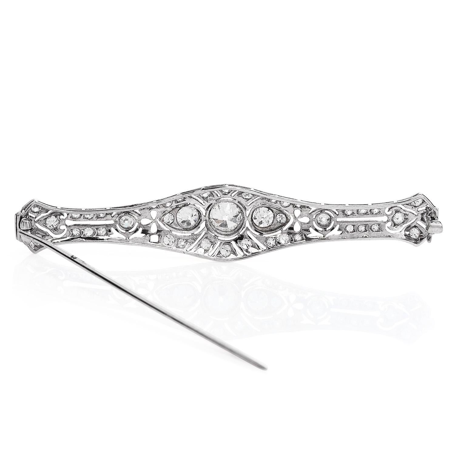 Women's or Men's Antique Art Deco 3.75 Cts Old Diamond Platinum Geometric Bar Brooch Pin