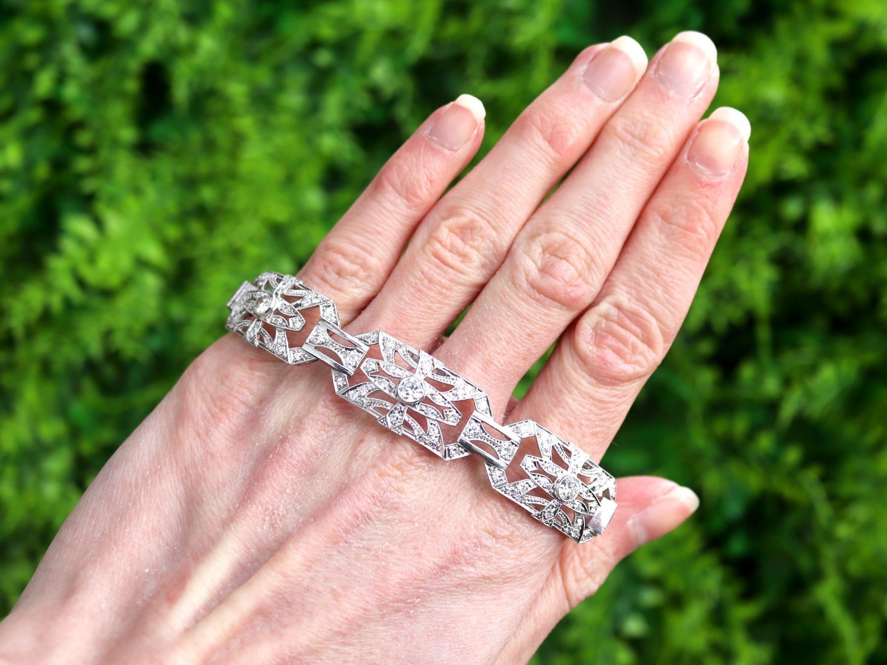 A stunning, fine and impressive antique 1930's 3.86 carat diamond and platinum Art Deco bracelet; part of our diverse antique jewellery and estate jewelry collections

This stunning, fine and impressive antique diamond bracelet has been crafted in