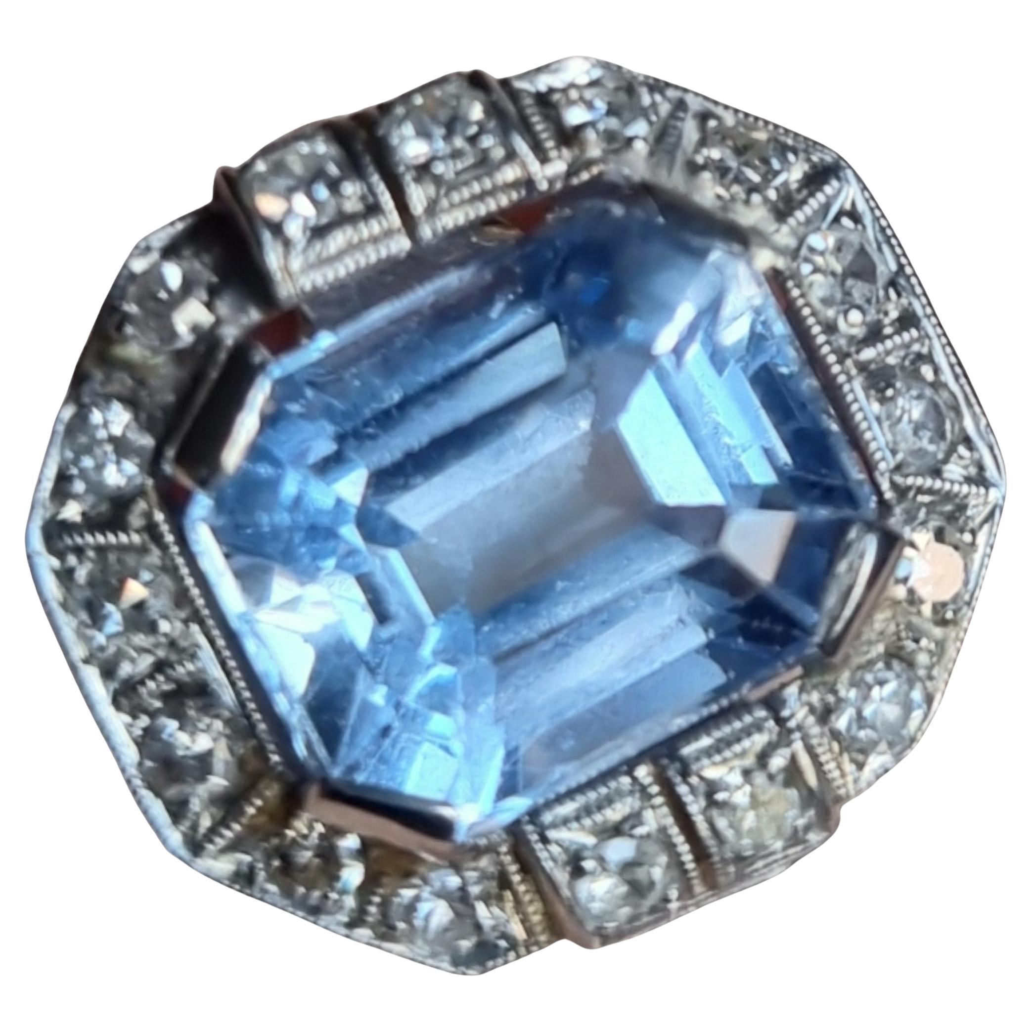 Antique Art-Deco 4.48 Carat Aquamarine and Diamond Ring in Platinum For Sale