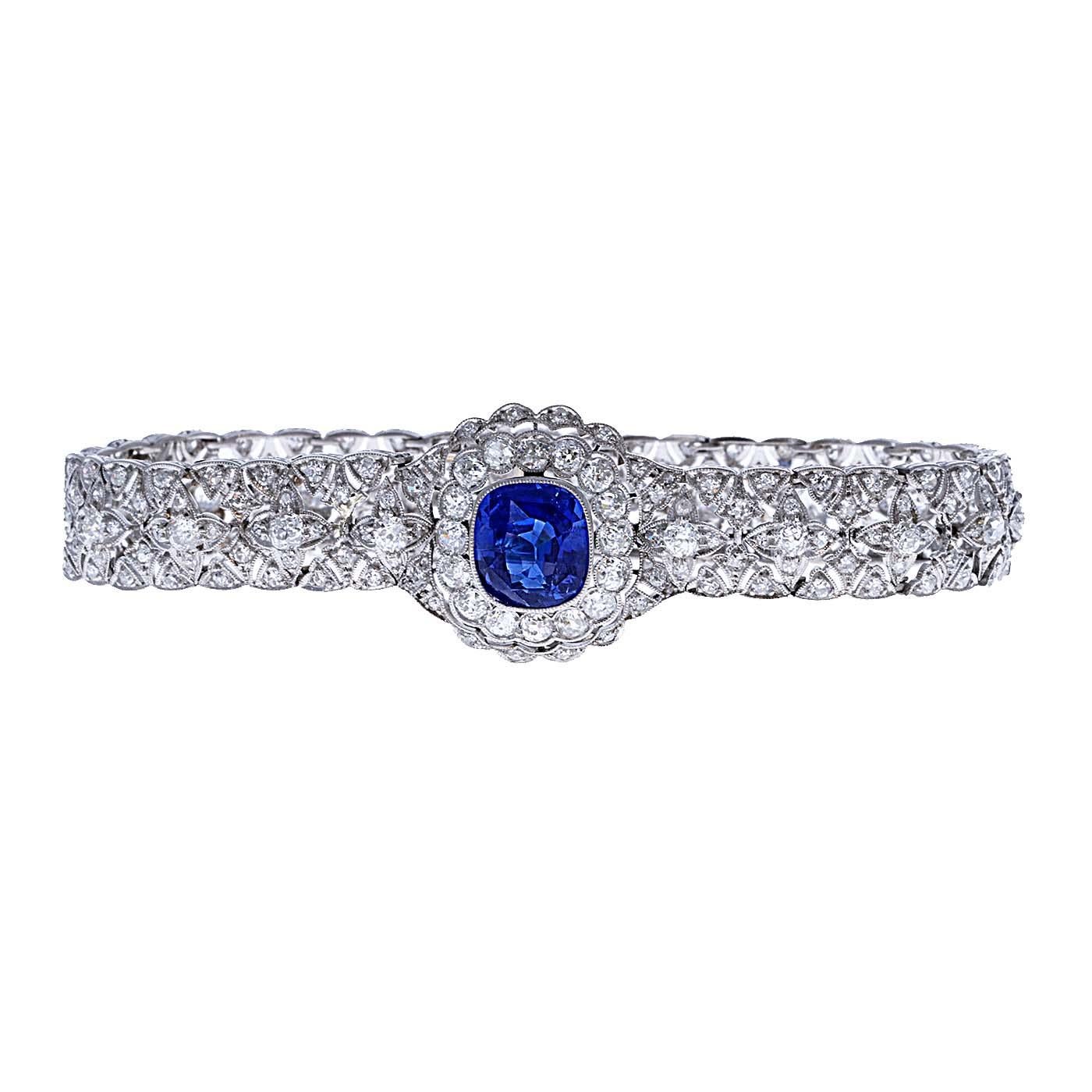 Cushion Cut Antique Art Deco 5.85 Carat Blue Sapphire and Diamond Bracelet For Sale