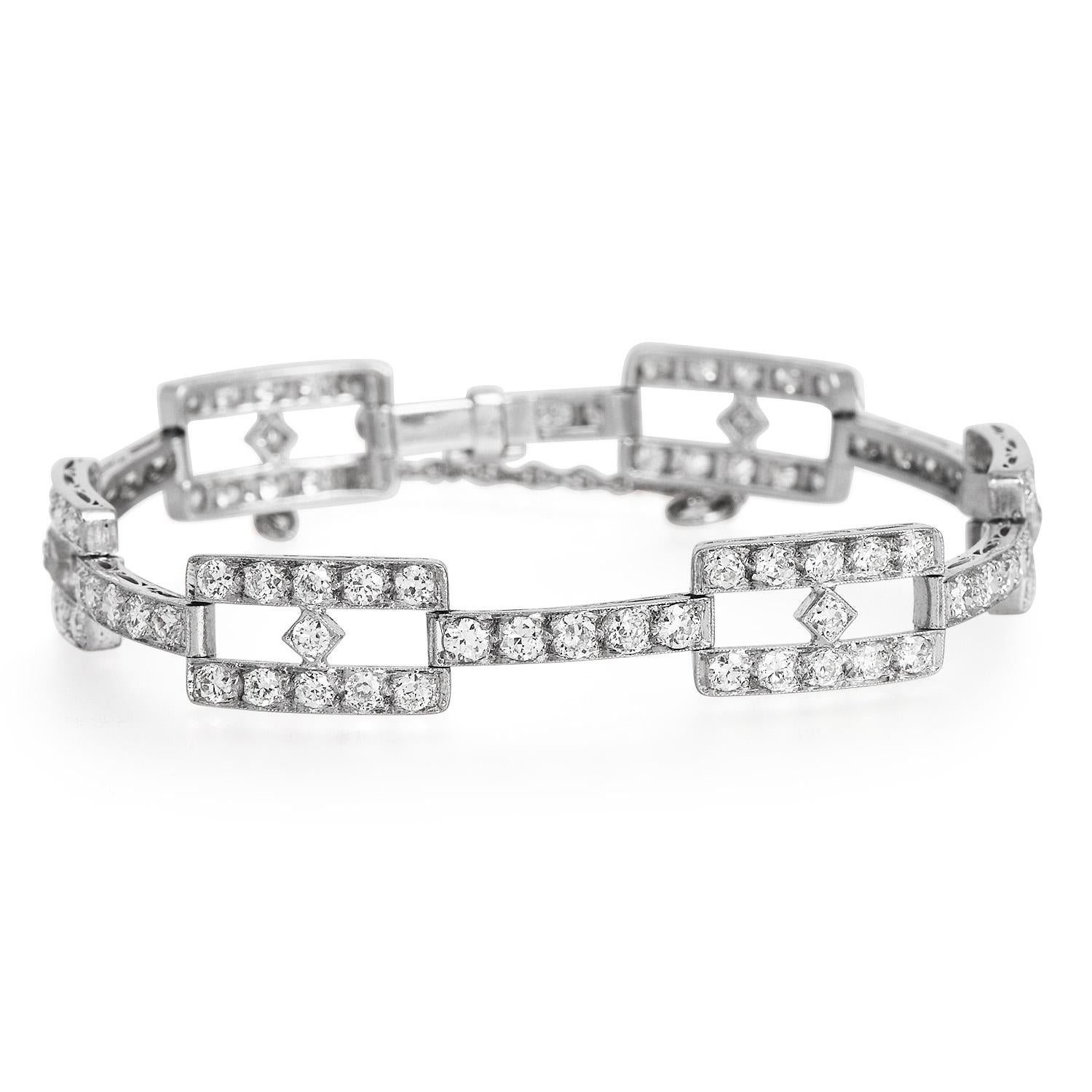 Antique Art Deco 6.10 Carats Diamond Platinum Geometric Rectangular Link Bracele In Excellent Condition For Sale In Miami, FL