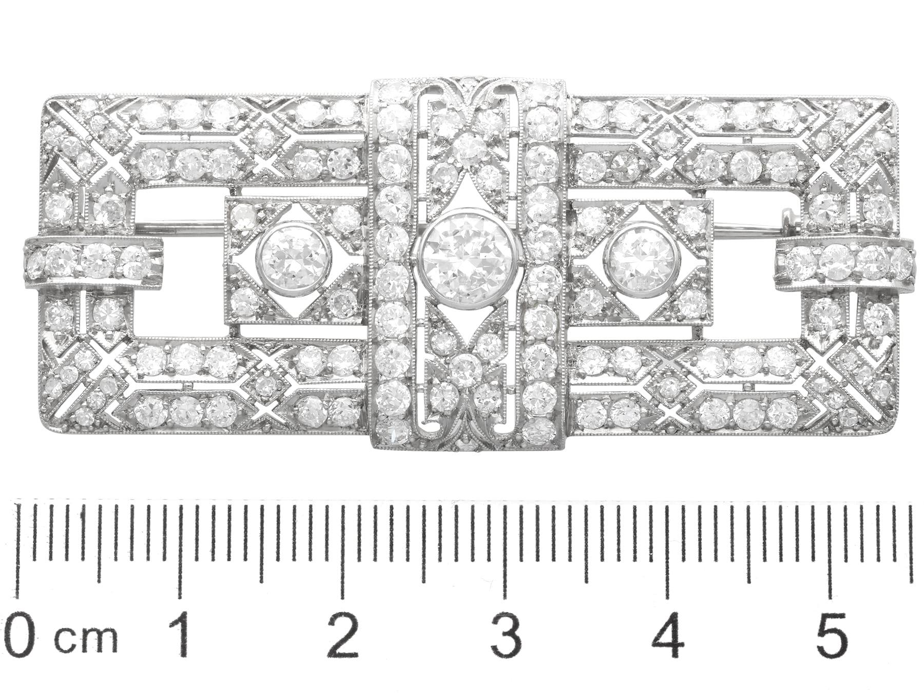 Antike Art Deco 6,26 Karat Diamant und Platin Brosche CIRCA 1925 im Angebot 3