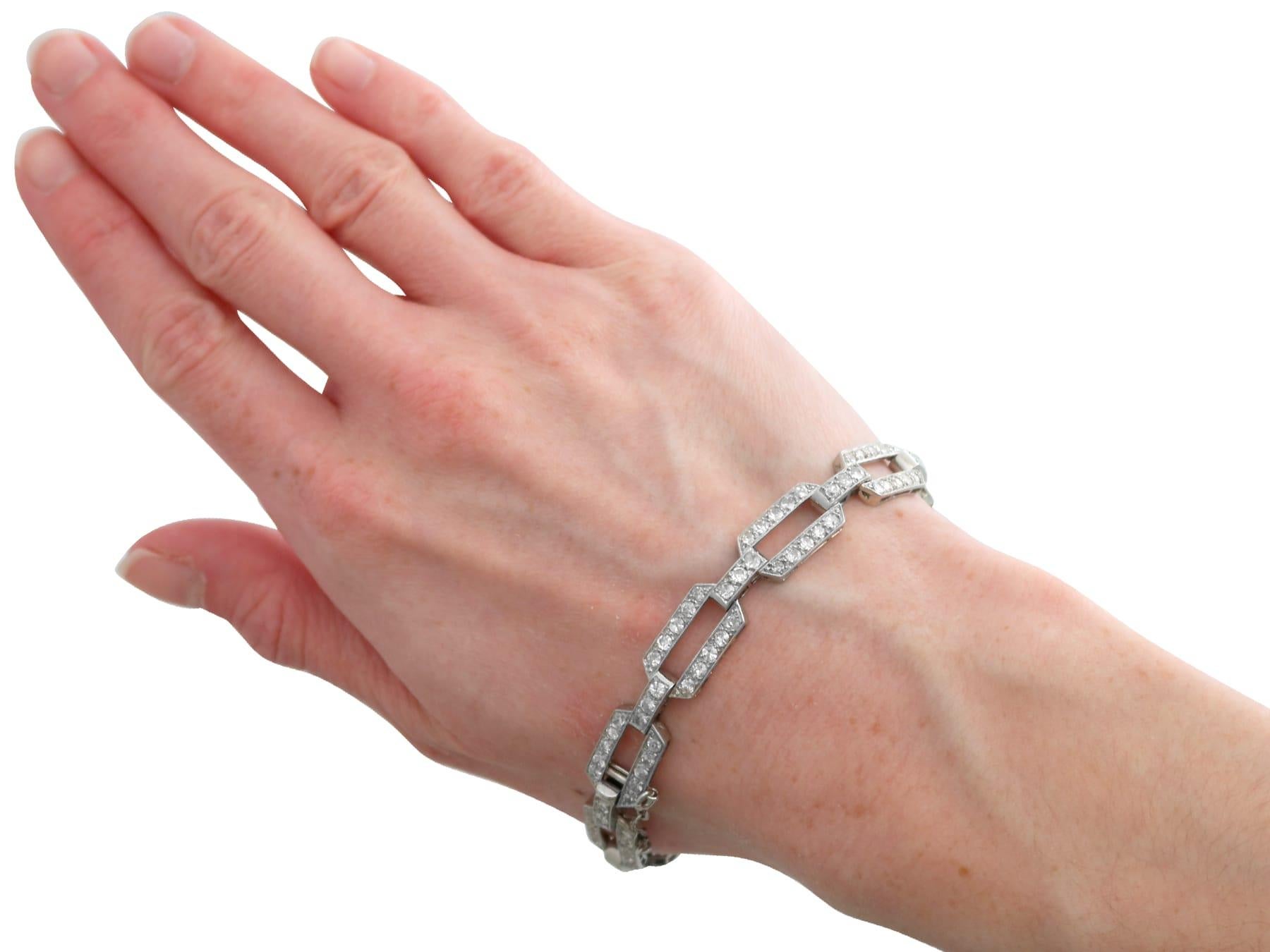Antique Art Deco 7.80 Carat Diamond and Platinum Bracelet Circa 1920 For Sale 7