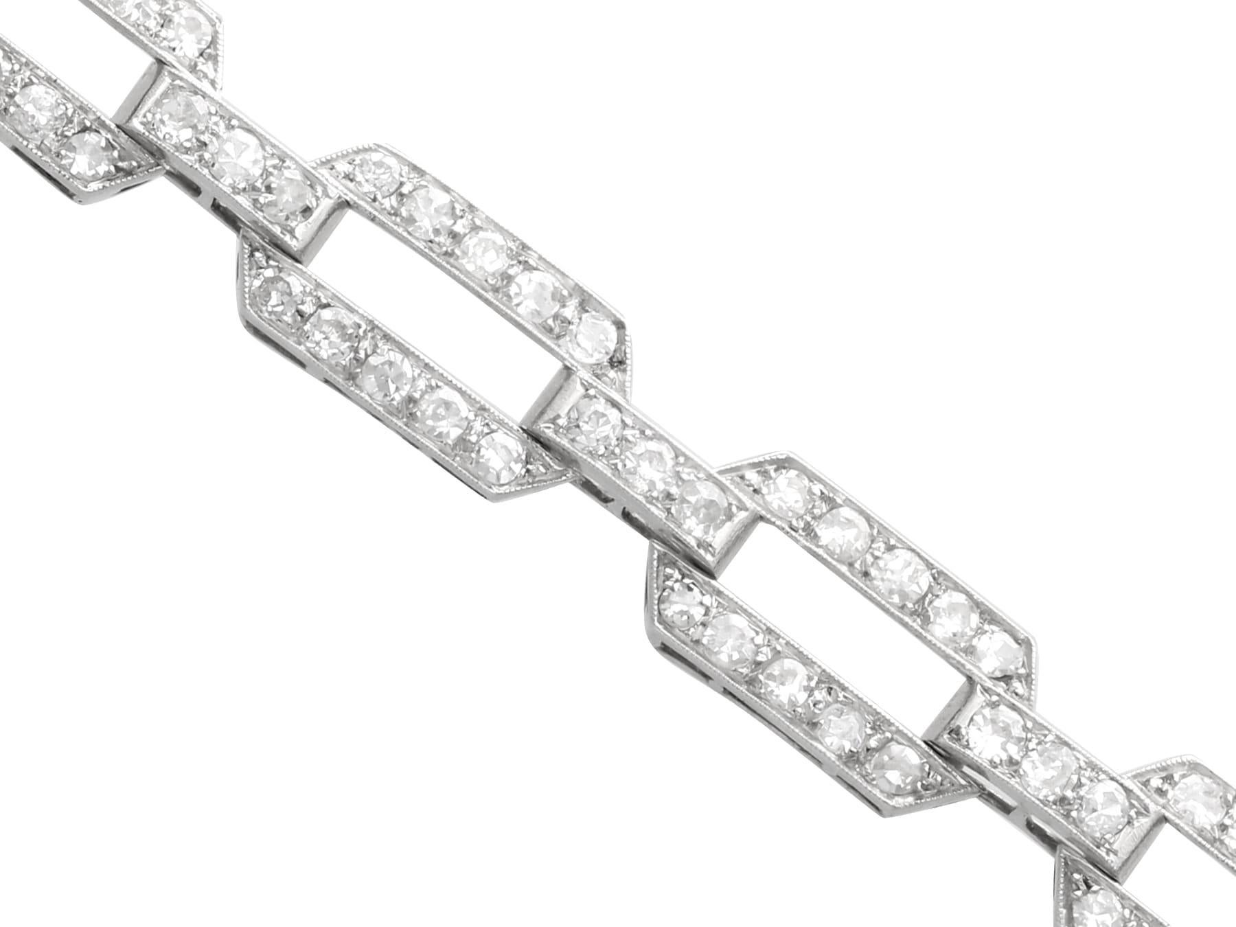 Women's or Men's Antique Art Deco 7.80 Carat Diamond and Platinum Bracelet Circa 1920 For Sale
