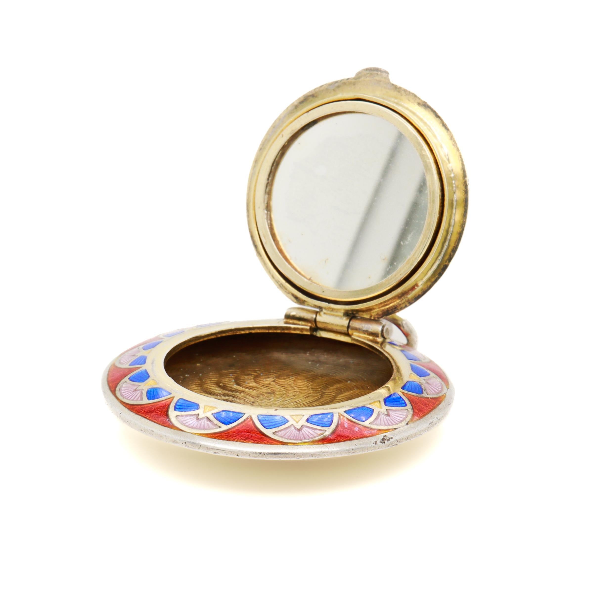Antique poudrier Art Déco 835 argenté à thème égyptien polychrome guilloché émaillé en vente 2