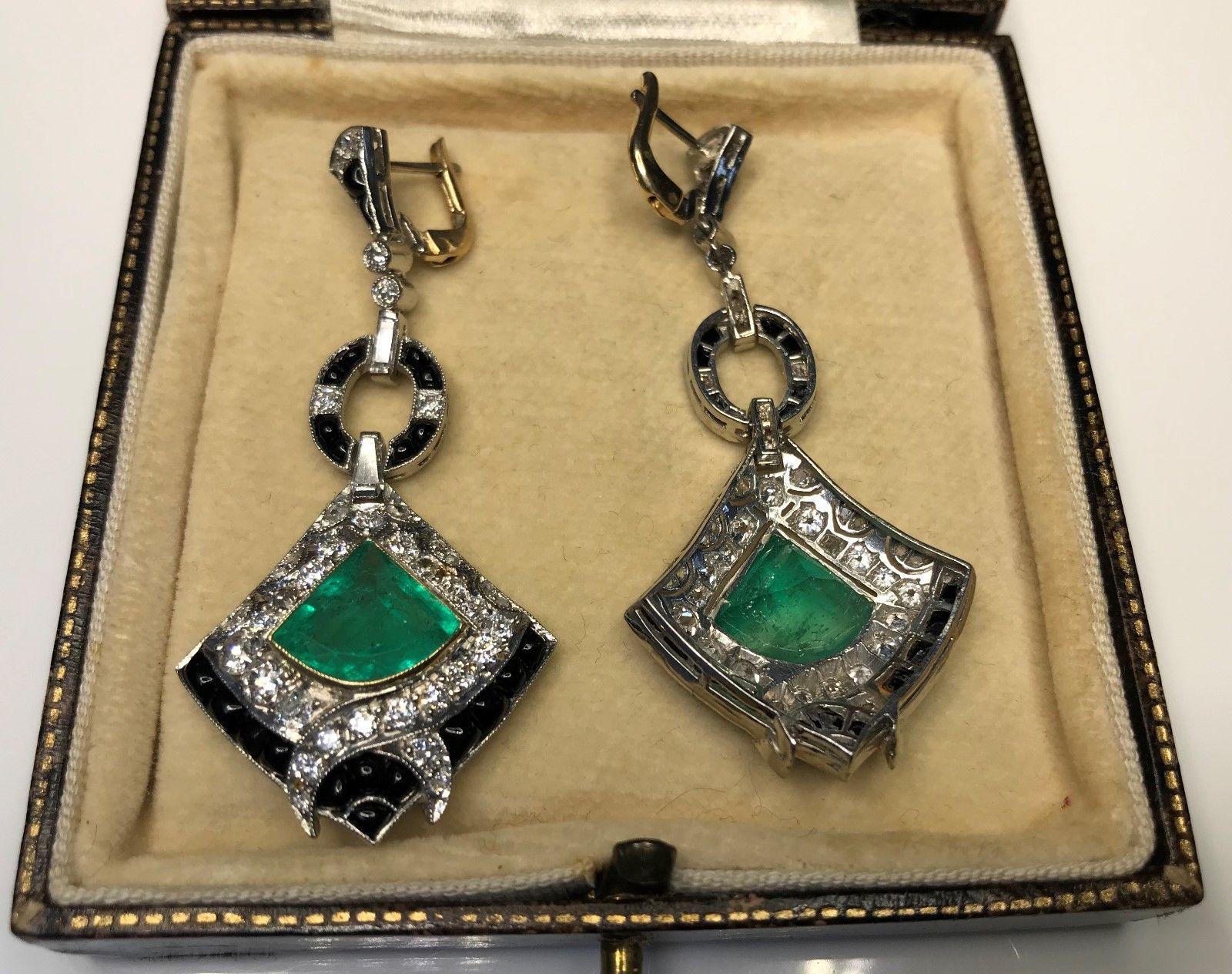 Antique Art Deco 8.58 Carat Diamond Colombian Emerald Platinum Dangle Earrings 2
