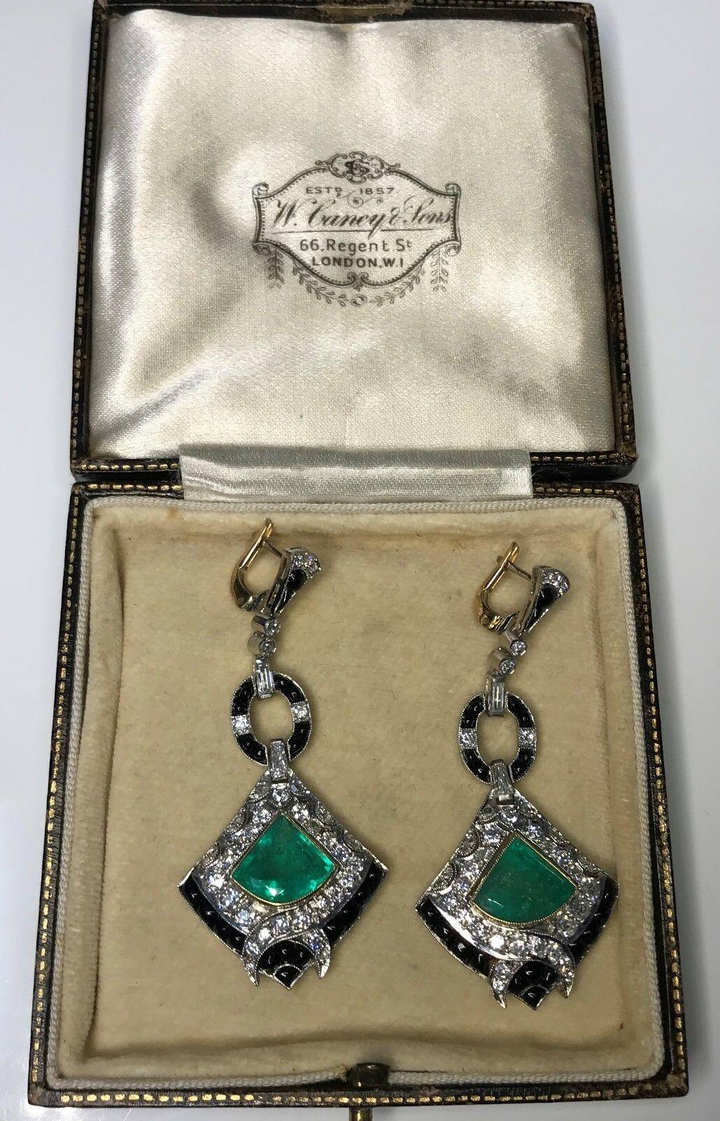 Antique Art Deco 8.58 Carat Diamond Colombian Emerald Platinum Dangle Earrings 3