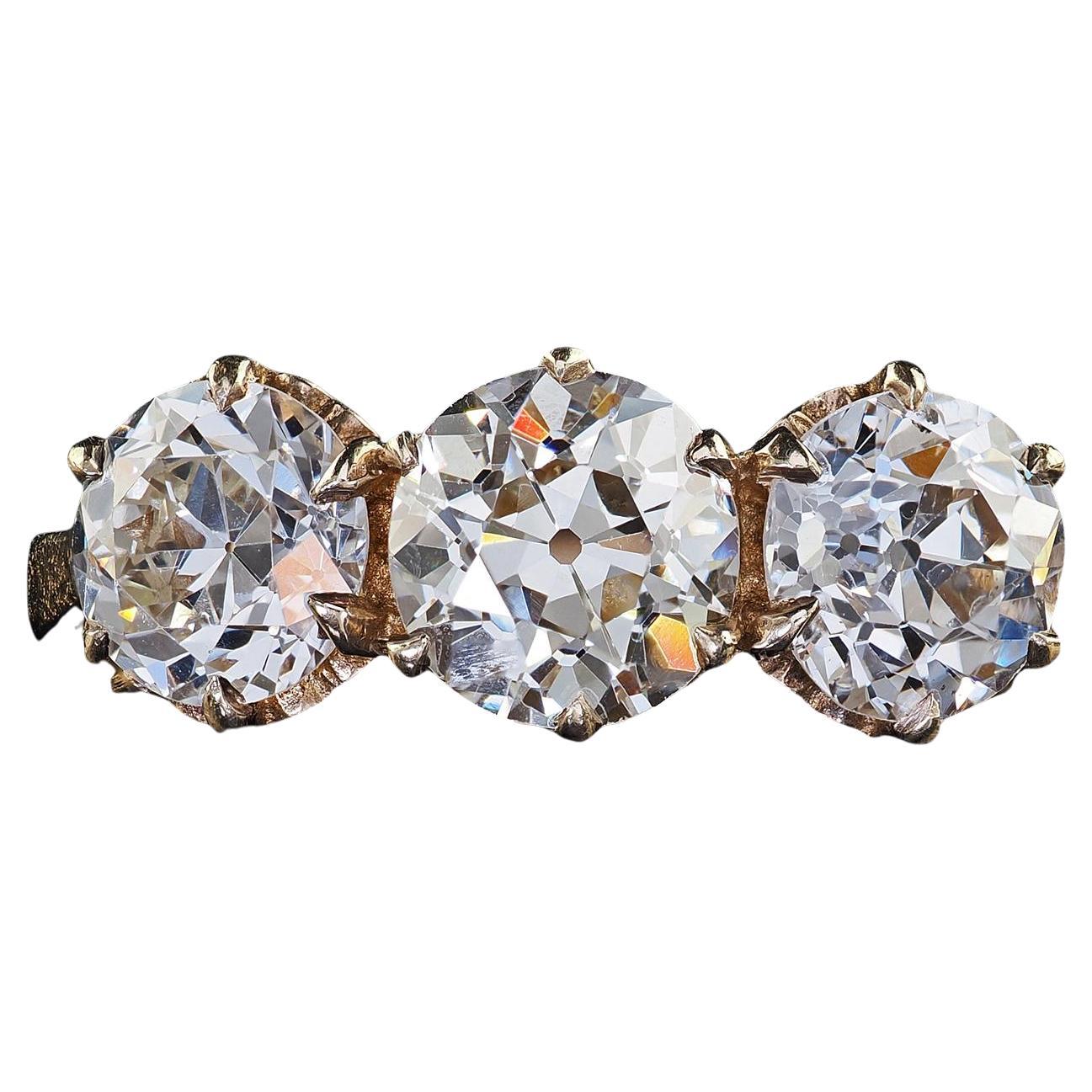 Antiguo Anillo de Compromiso de Tres Diamantes Art Decó de Oro Viejo de 9 K - GIA