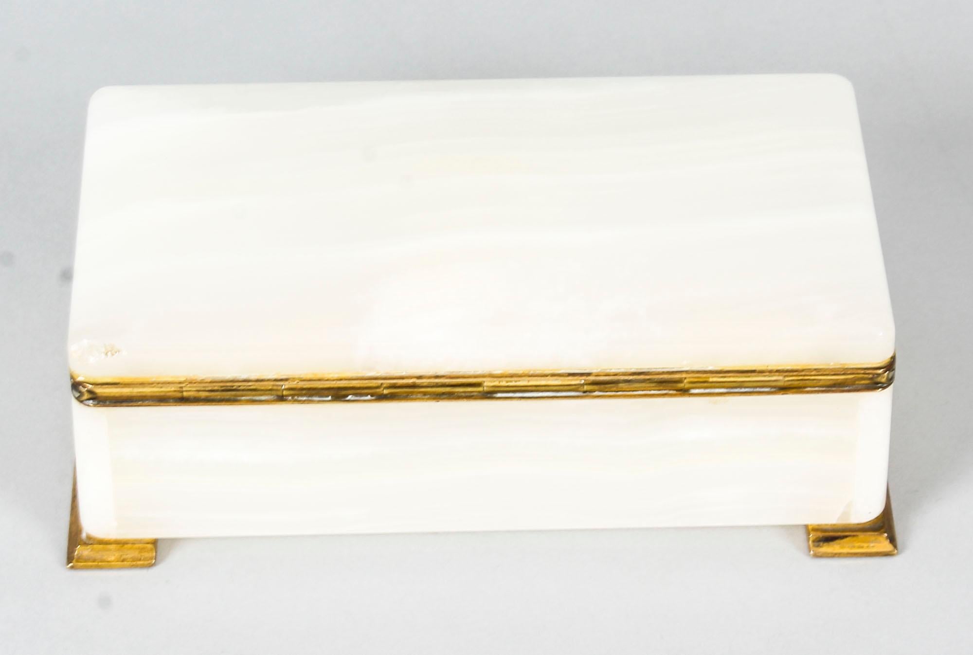 Antique Art Deco Alabaster and Brass Card Box Jewelry Casket by Betjemann, 1920 In Good Condition In London, GB