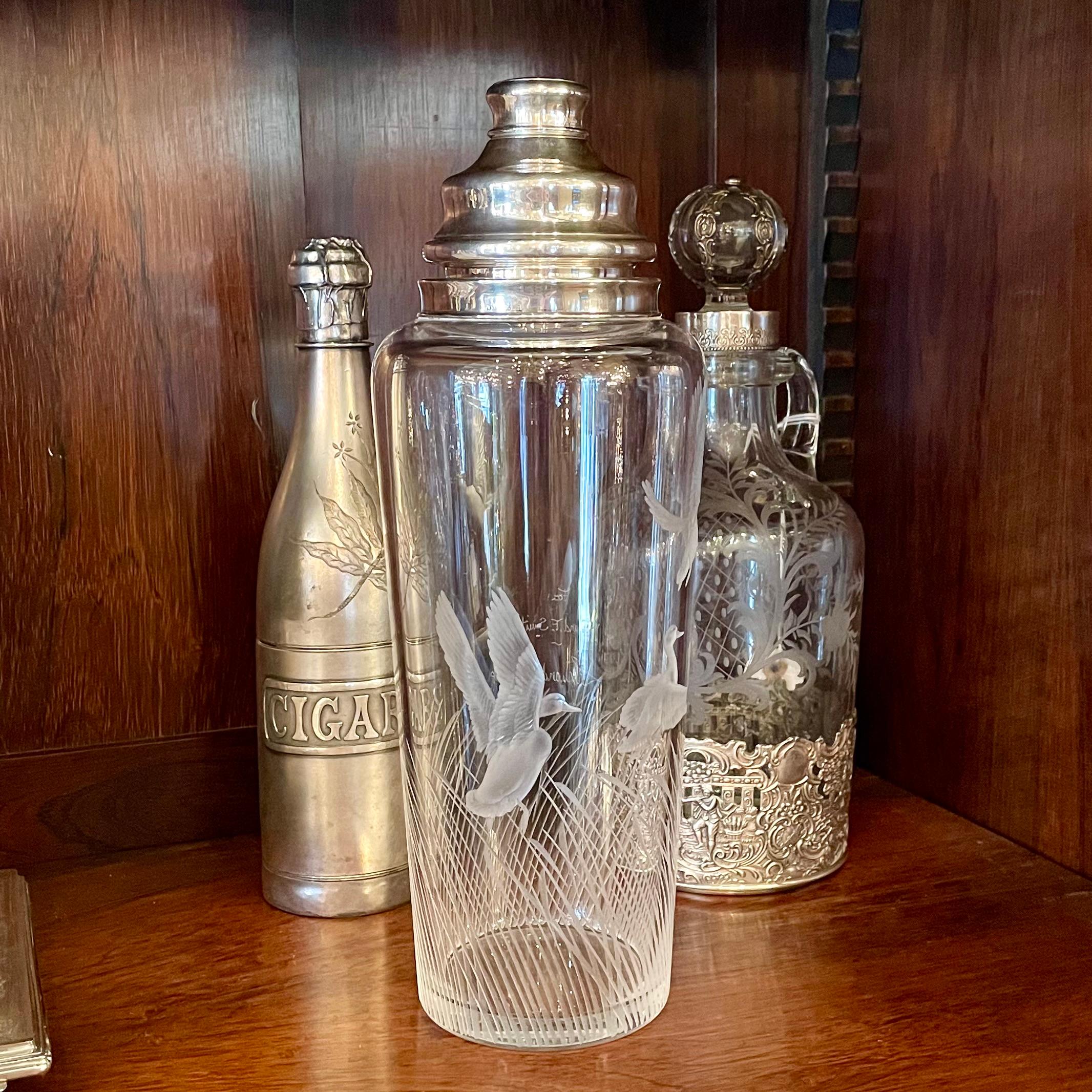 Antique Art Deco American Hawkes Etched Glass & Sterling Silver Cocktail Shaker For Sale 7