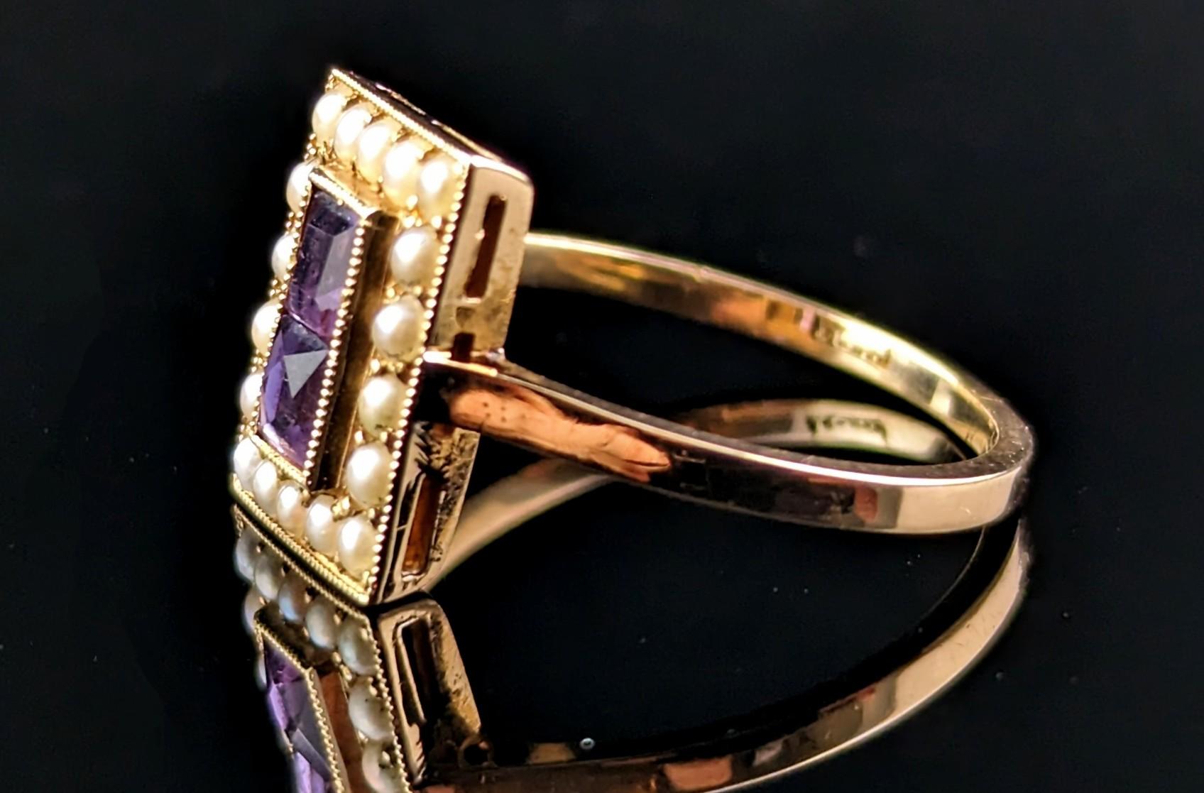 Antique Art Deco Amethyst and Seed pearl ring, 18k yellow gold  In Good Condition In NEWARK, GB