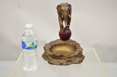 Cendrier ancien Art Déco en bronze avec armure d'éléphant de cirque recouvert de bronze