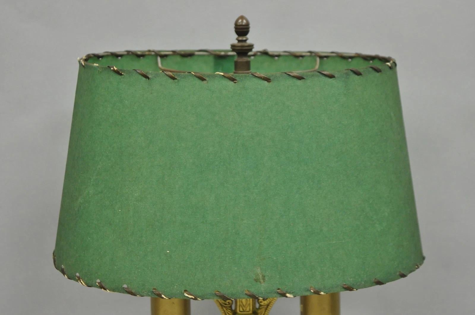 Ancienne lampe de bureau pour étudiants en métal doré Art Deco Art Nouveau avec abat-jour vert Bon état - En vente à Philadelphia, PA