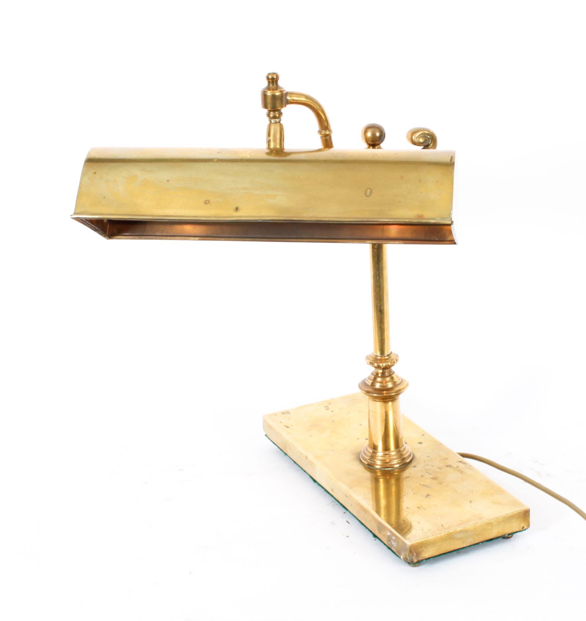 Antique Art Deco Artuculated Brass Bankers Lamp Desk Lamp Circa 1920 9